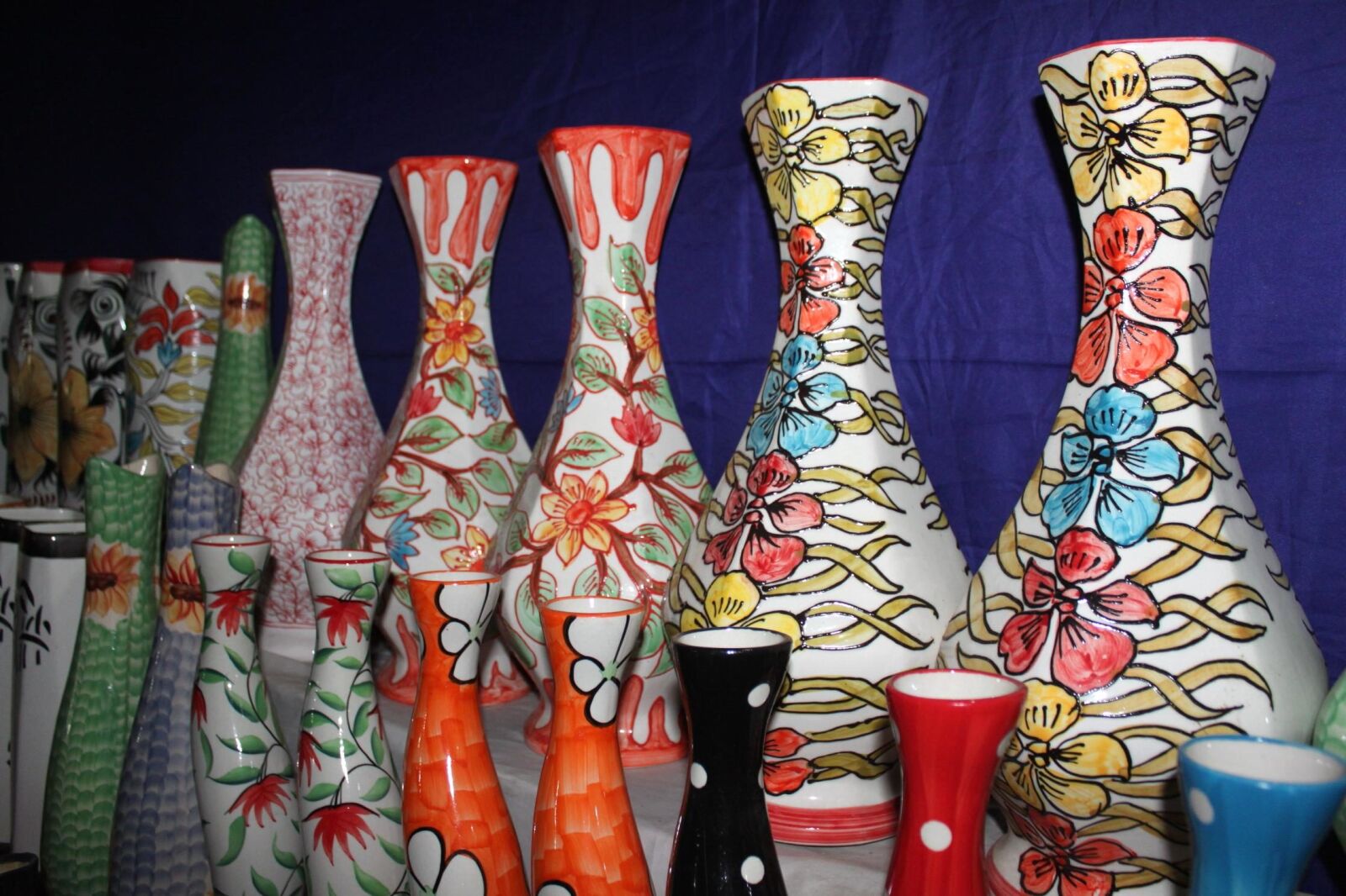 Canon EOS 500D (EOS Rebel T1i / EOS Kiss X3) sample photo. Colorful, vase, object, art photography