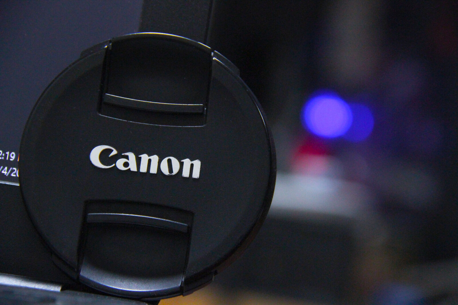 Canon EF-S 18-200mm F3.5-5.6 IS sample photo. Backlight, camera, canon photography