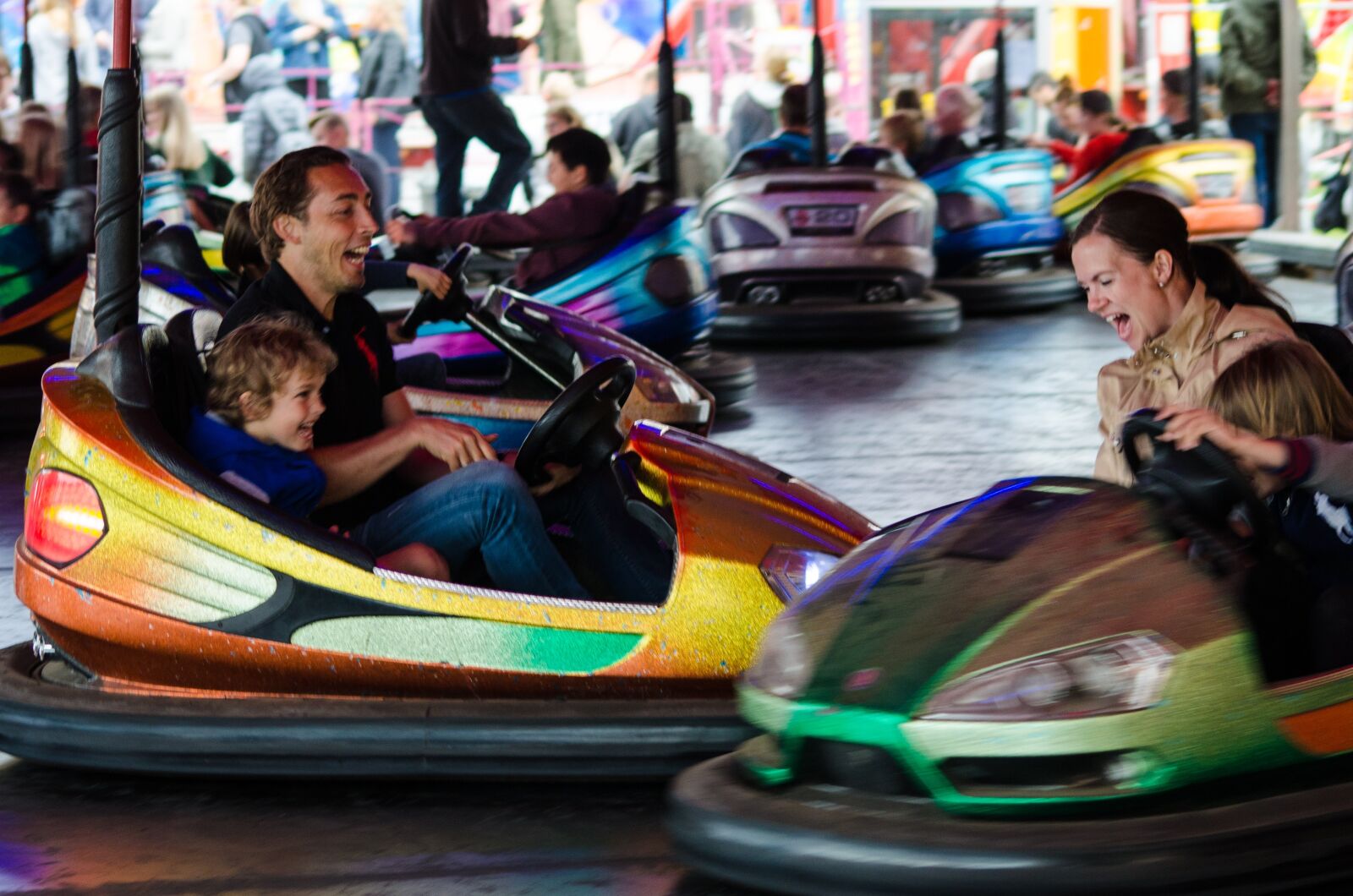 Nikon D7000 sample photo. Bumper car, fair, bumper photography