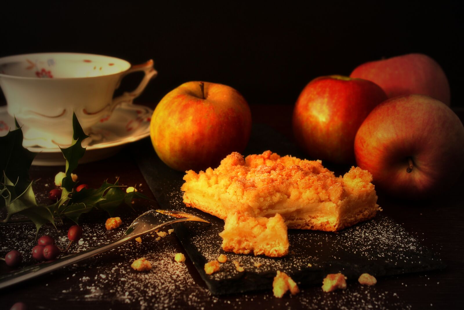 Canon EOS 1300D (EOS Rebel T6 / EOS Kiss X80) sample photo. Apple pie, bake, autumn photography