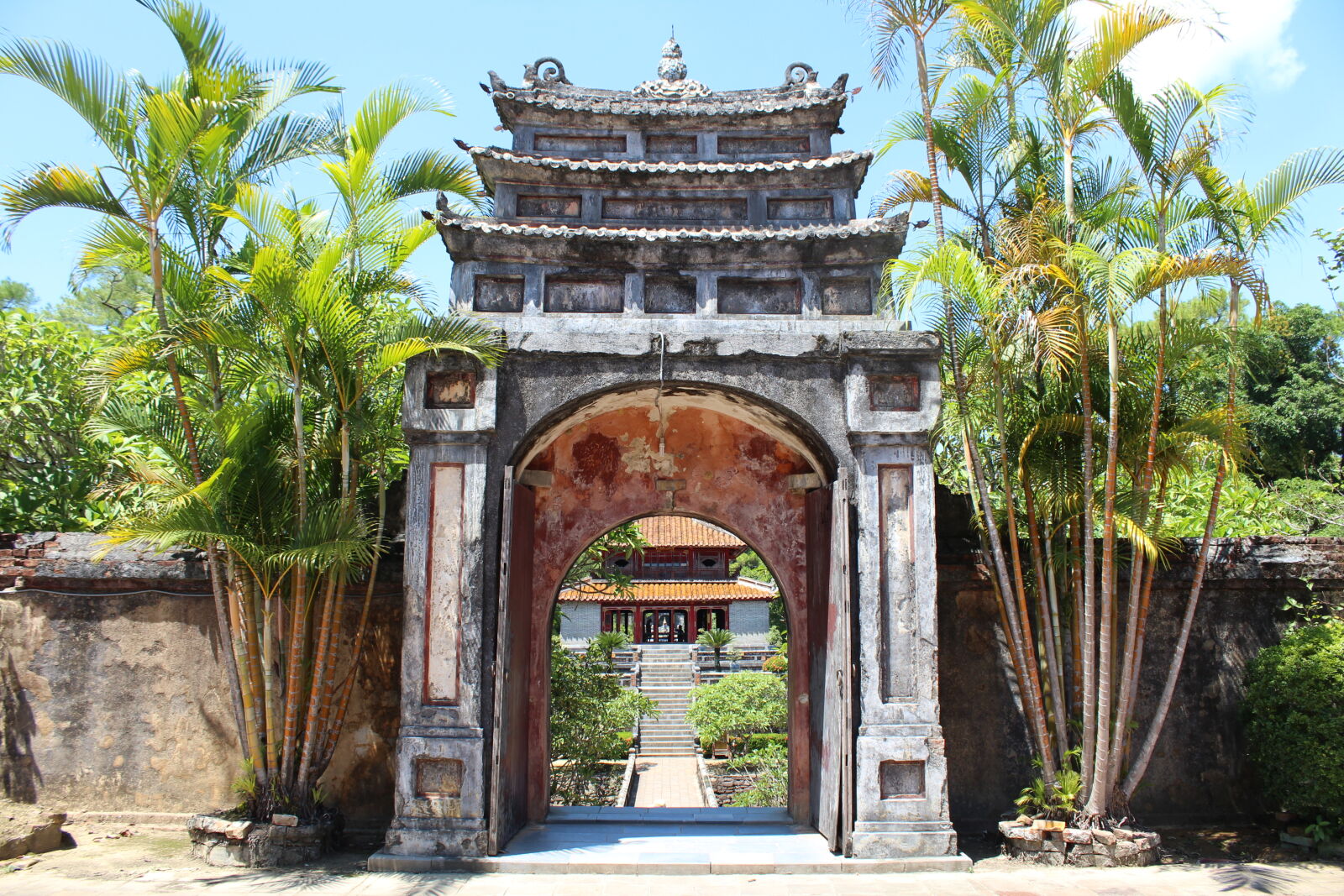 Canon EOS 1200D (EOS Rebel T5 / EOS Kiss X70 / EOS Hi) sample photo. Ancient, asia, gate, history photography