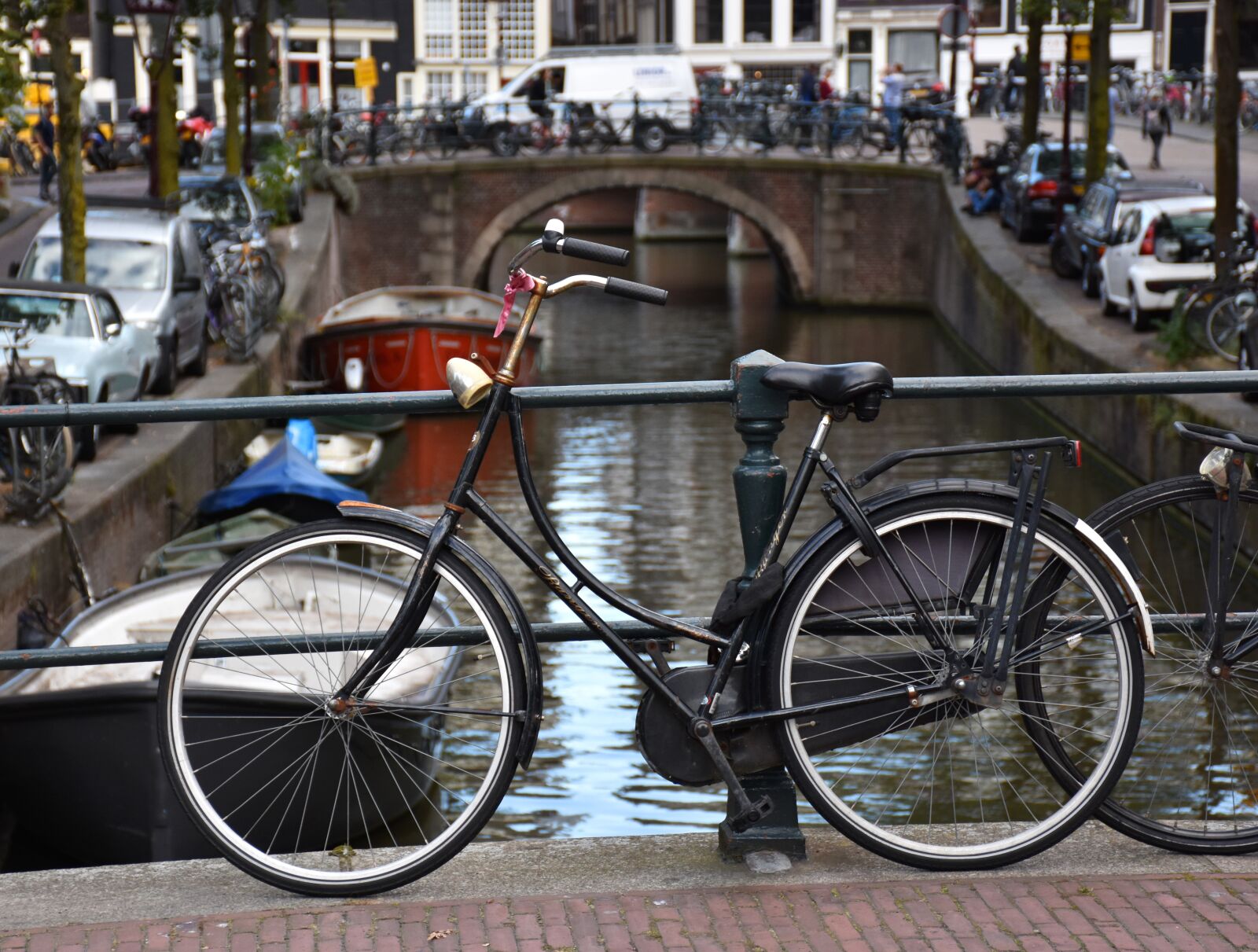Nikon D7200 sample photo. Amsterdam, bike, canal photography