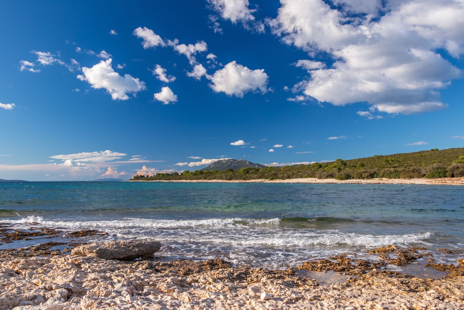 Canon EF-S 18-135mm F3.5-5.6 IS USM sample photo. Sea, coast, seascape photography