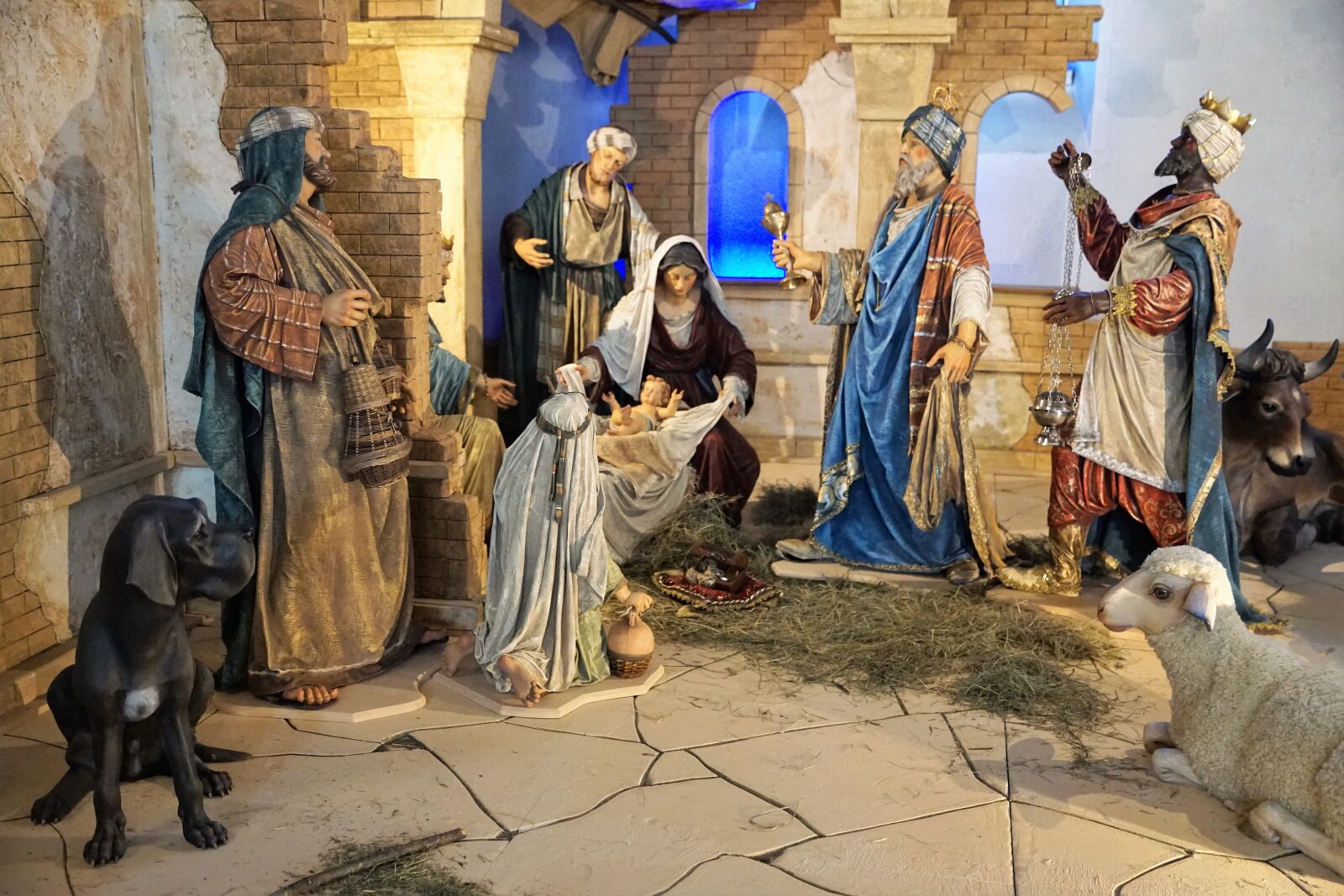 Sony ILCA-77M2 + Sony DT 16-50mm F2.8 SSM sample photo. Crib, church, religion photography