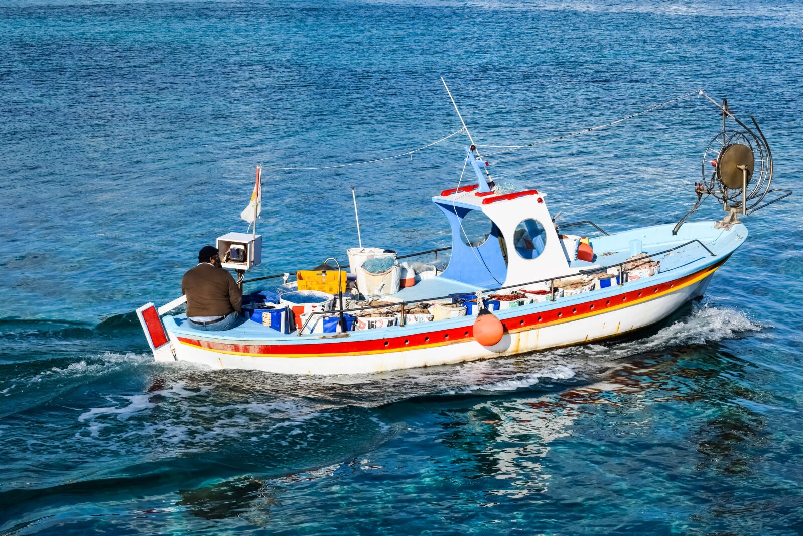 Nikon D3300 sample photo. Fishing boat, traditional, departure photography