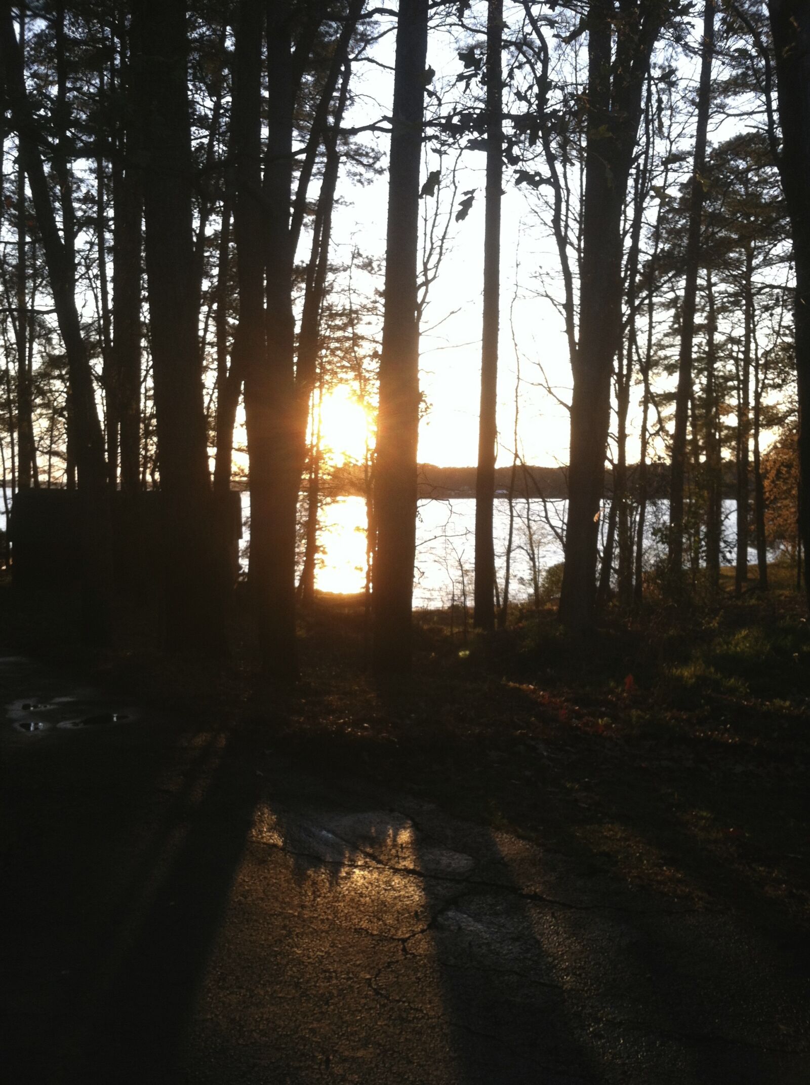 Apple iPhone 4 sample photo. Lake, sunset photography