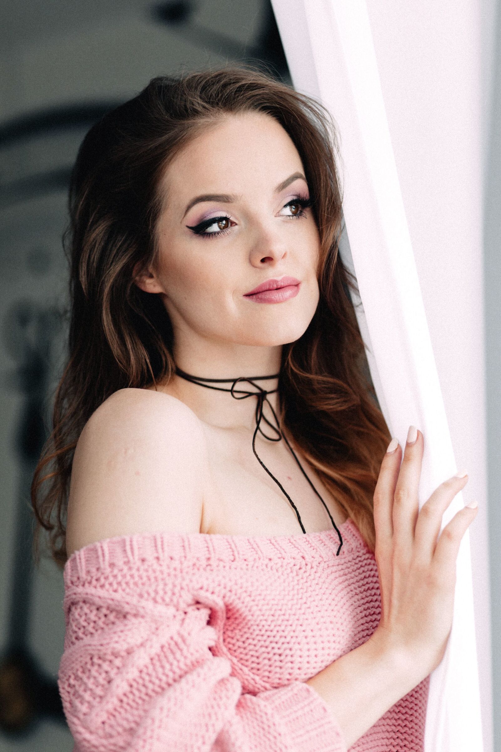 Canon EF 85mm F1.8 USM sample photo. Beauty, curtain, face, fashion photography
