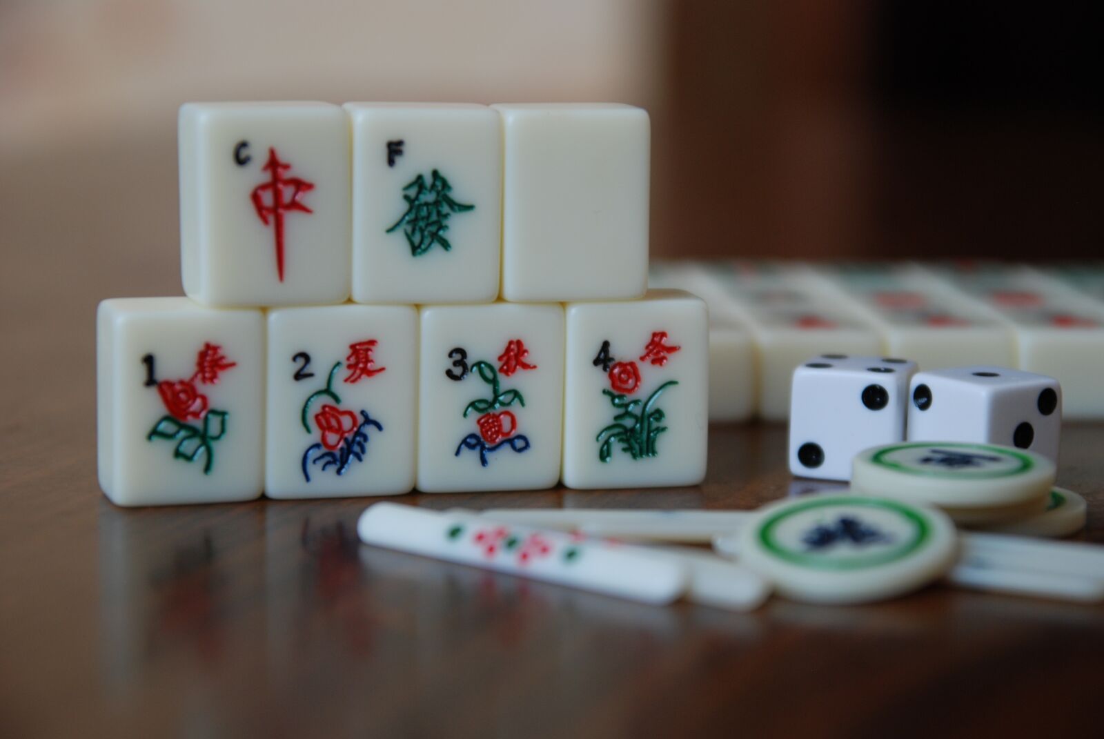 Nikon D80 sample photo. Mahjong, gambling, dice photography