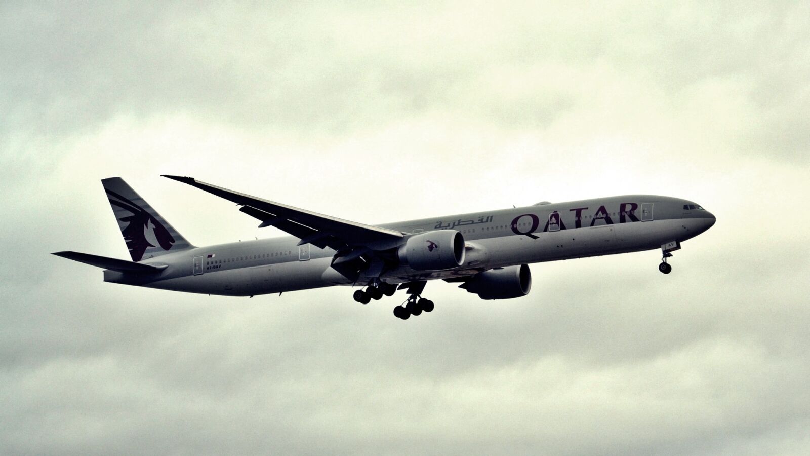 Nikon D3100 sample photo. Qatar, aviation, plane photography