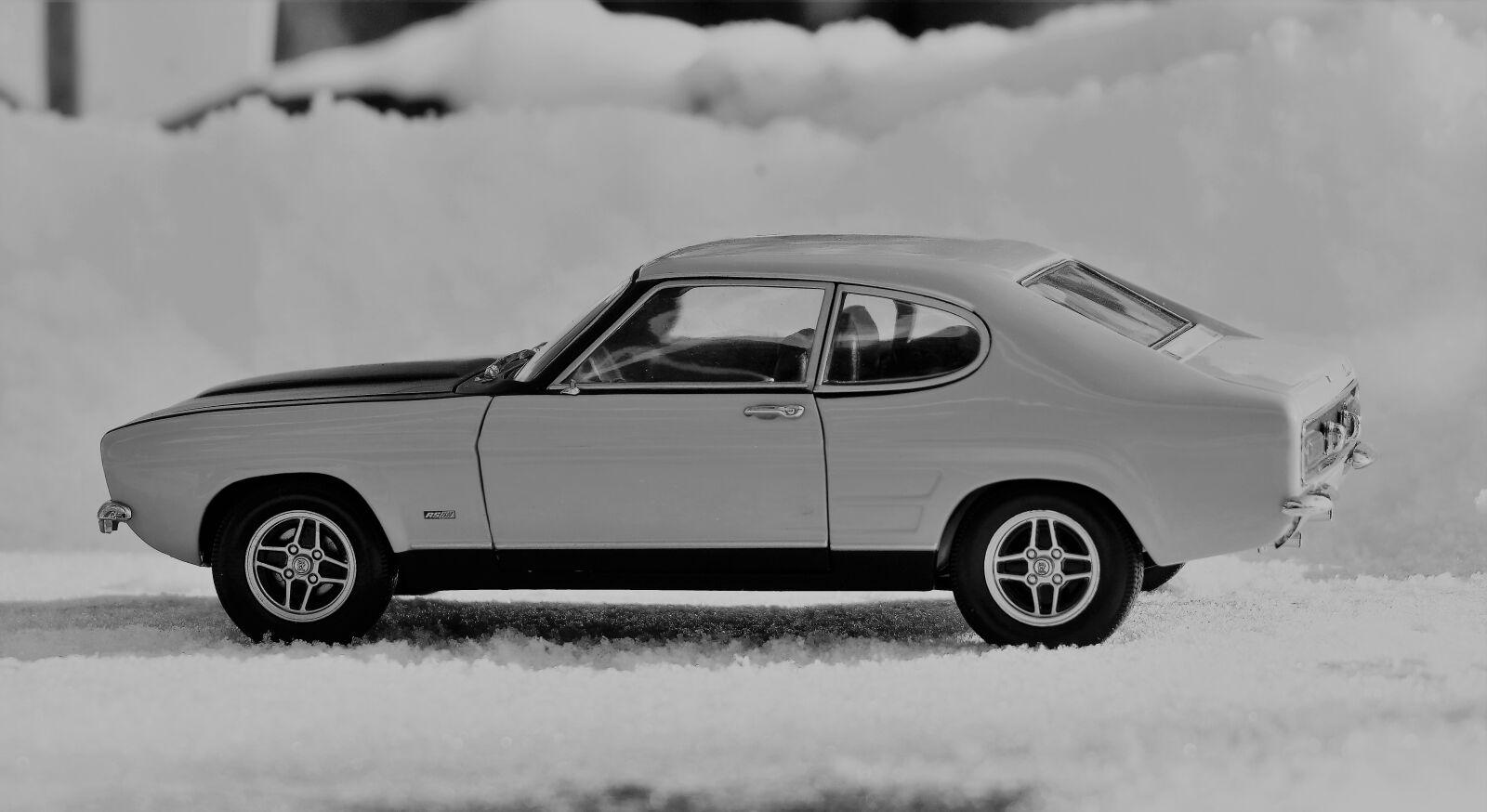 Sony SLT-A58 sample photo. Auto, model car, ford photography