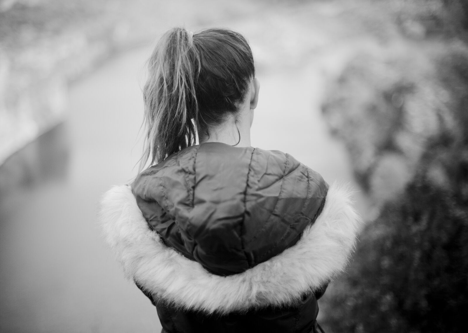 Canon EF 50mm F1.4 USM sample photo. Girl, back, beautiful woman photography