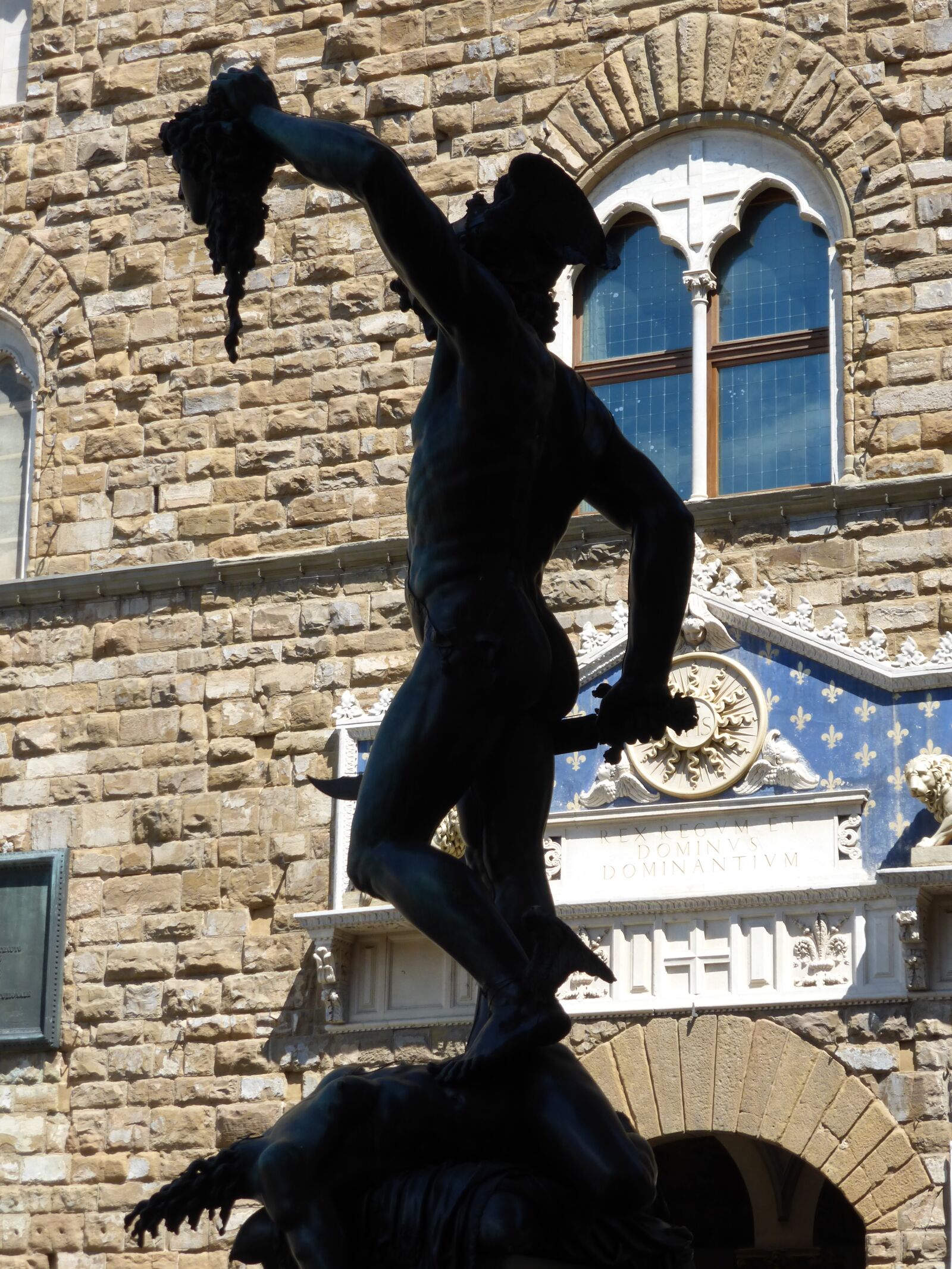 Panasonic Lumix DMC-ZS25 (Lumix DMC-TZ35) sample photo. Statue, sculpture, perseus photography