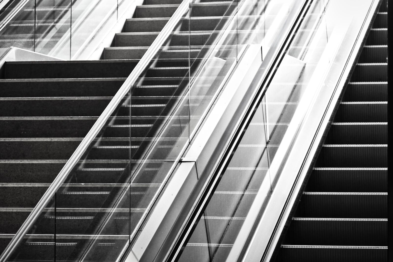 Panasonic Lumix DMC-FZ1000 sample photo. Stairs, emergence, gradually photography