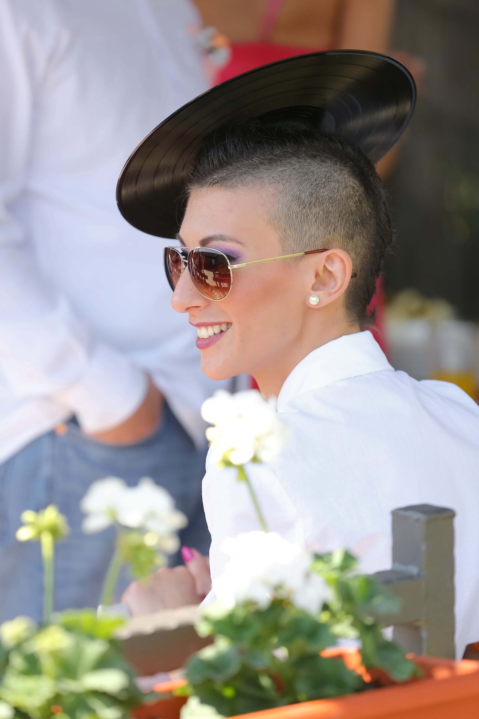 Canon EOS 5D Mark III sample photo. Profile, hairstyle, skin, smiling photography