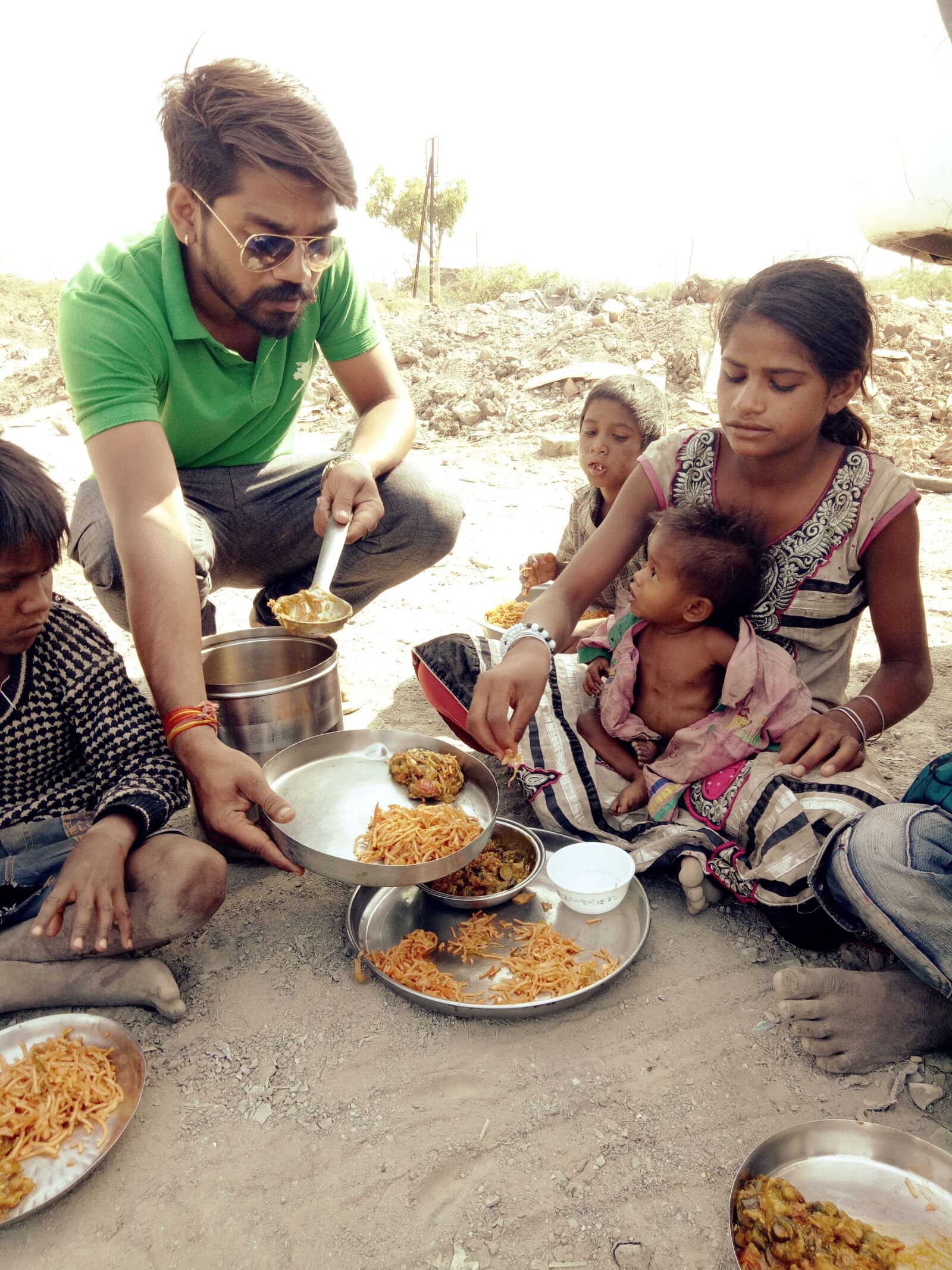 OPPO A1601 sample photo. Social work, hunger, volunteering photography