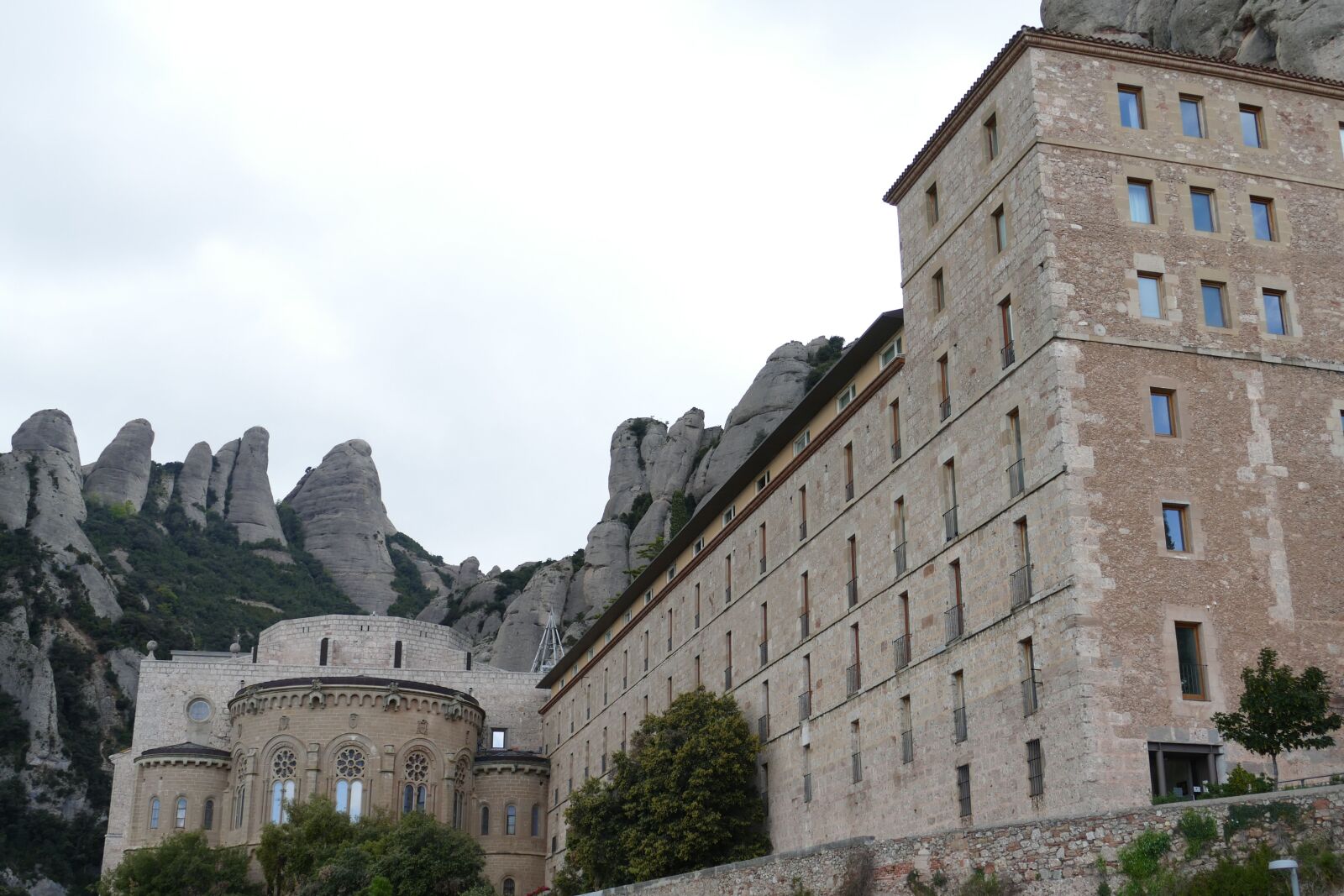 Panasonic Lumix DMC-FZ1000 sample photo. Montserrat, monastery, spain photography