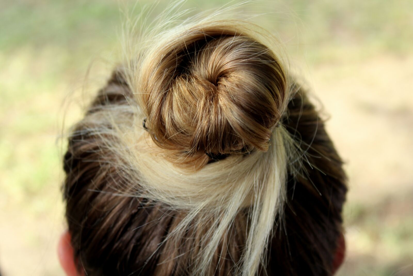 Canon EOS 1200D (EOS Rebel T5 / EOS Kiss X70 / EOS Hi) sample photo. Hairstyle, woman, hair photography