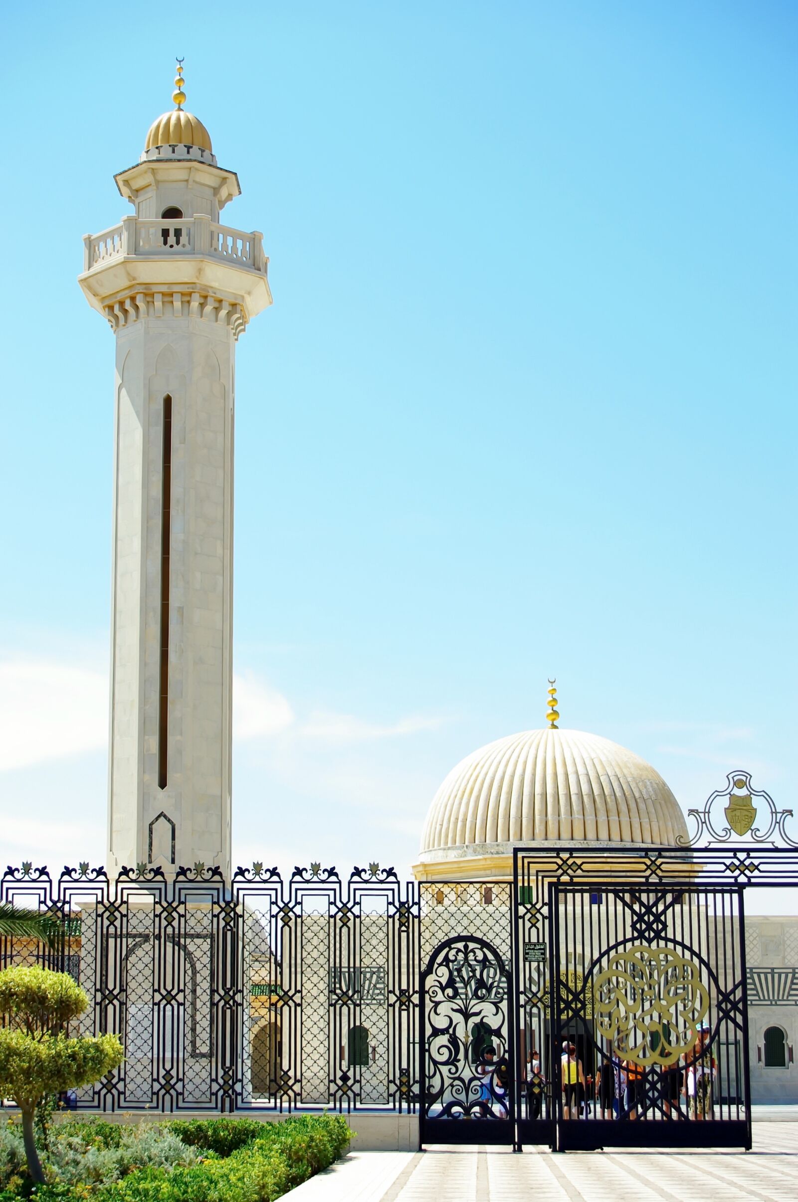 Pentax K200D sample photo. Tunisia, monastir, mausoleum photography
