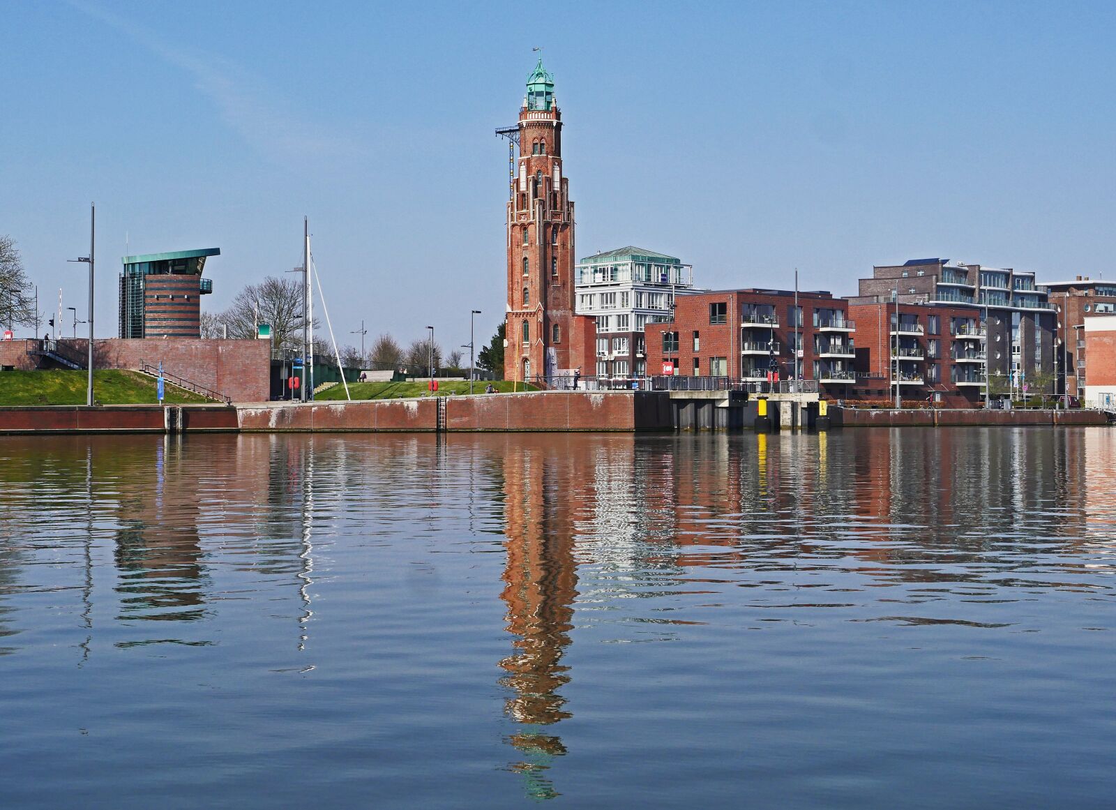 Panasonic Lumix DMC-GX8 sample photo. Bremerhaven, lighthouse, landmark photography