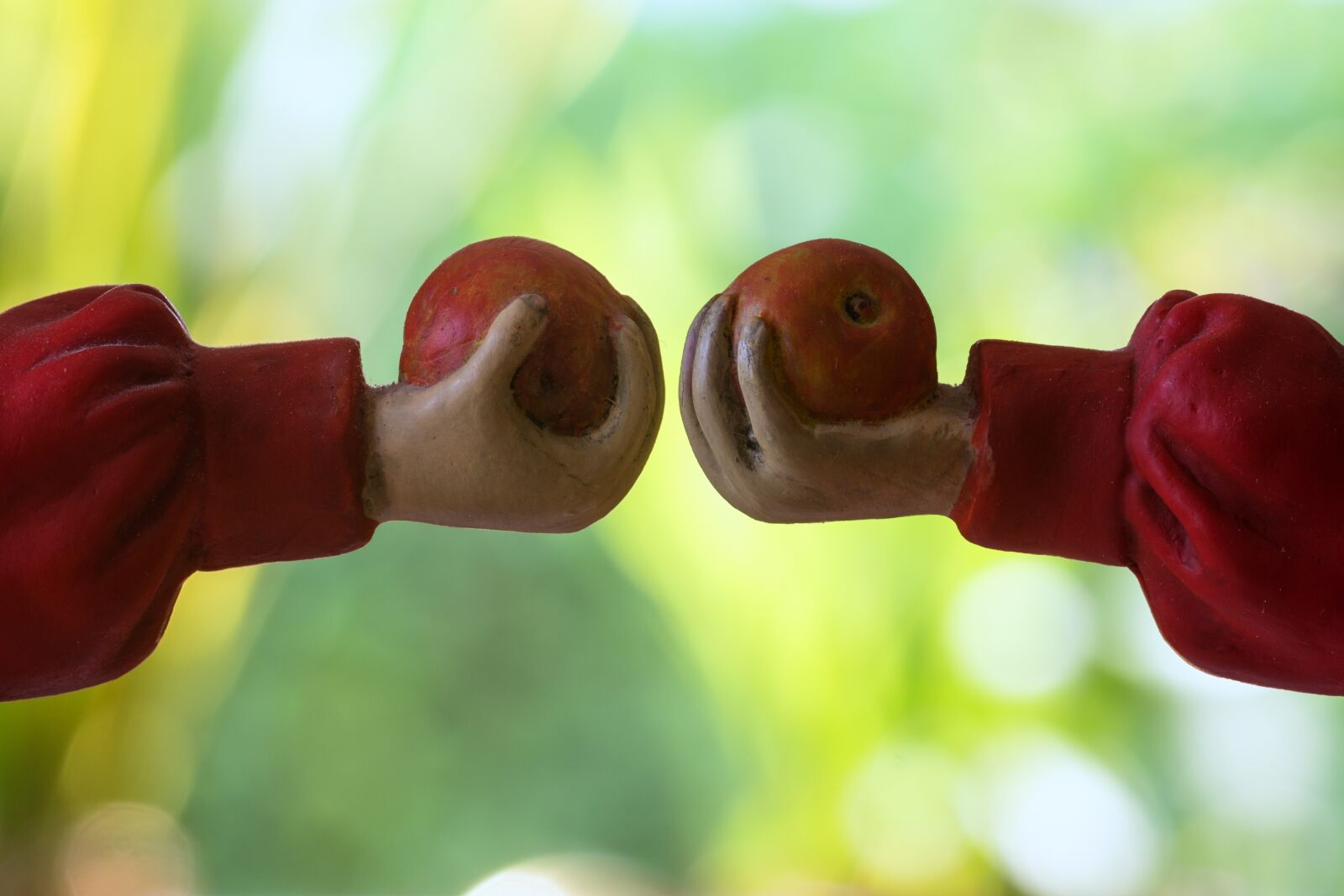 Nikon D7200 sample photo. Apple, hand, finger photography