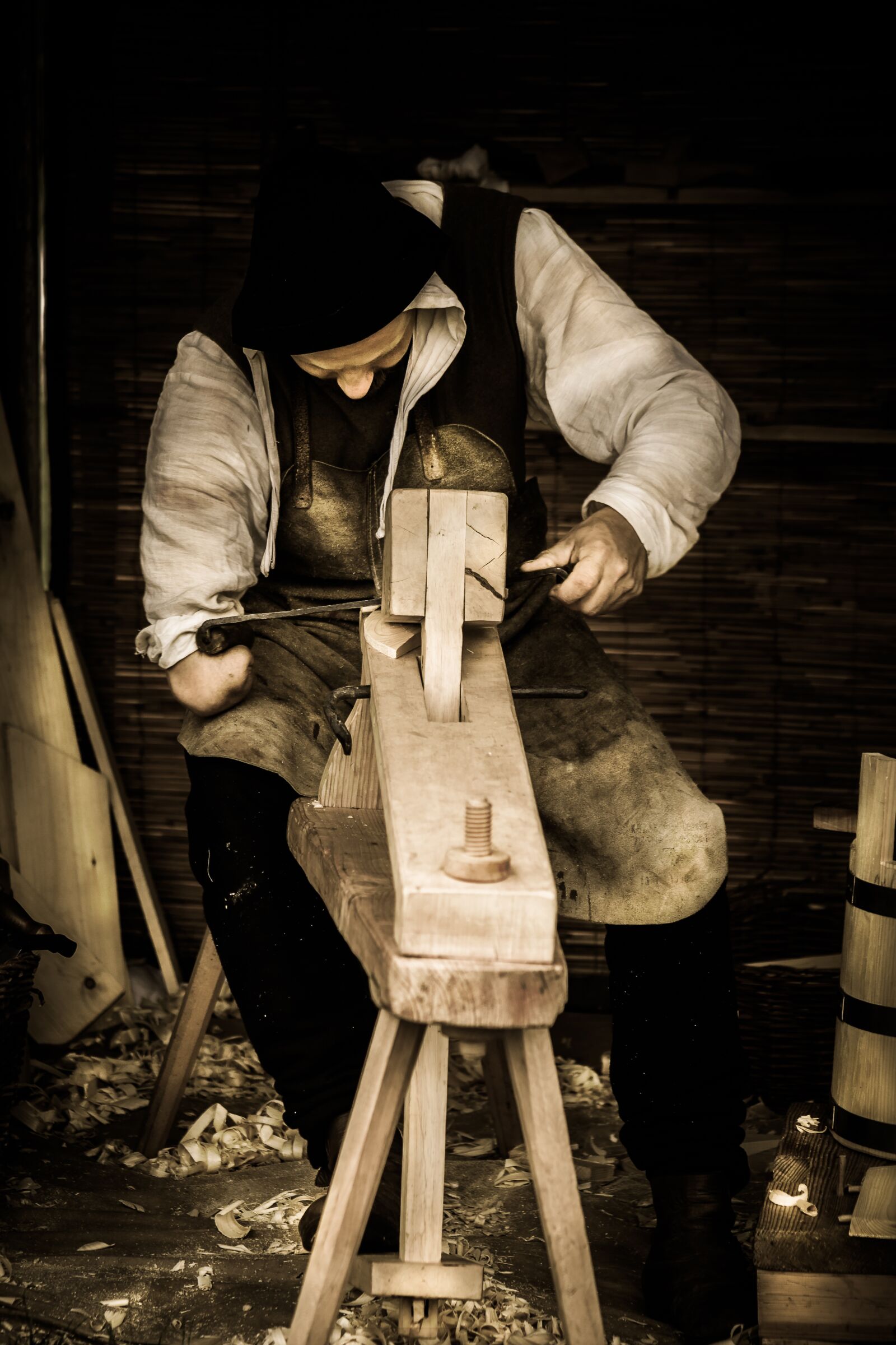 Canon EF 75-300mm f/4-5.6 sample photo. Medieval, craftsman, history photography