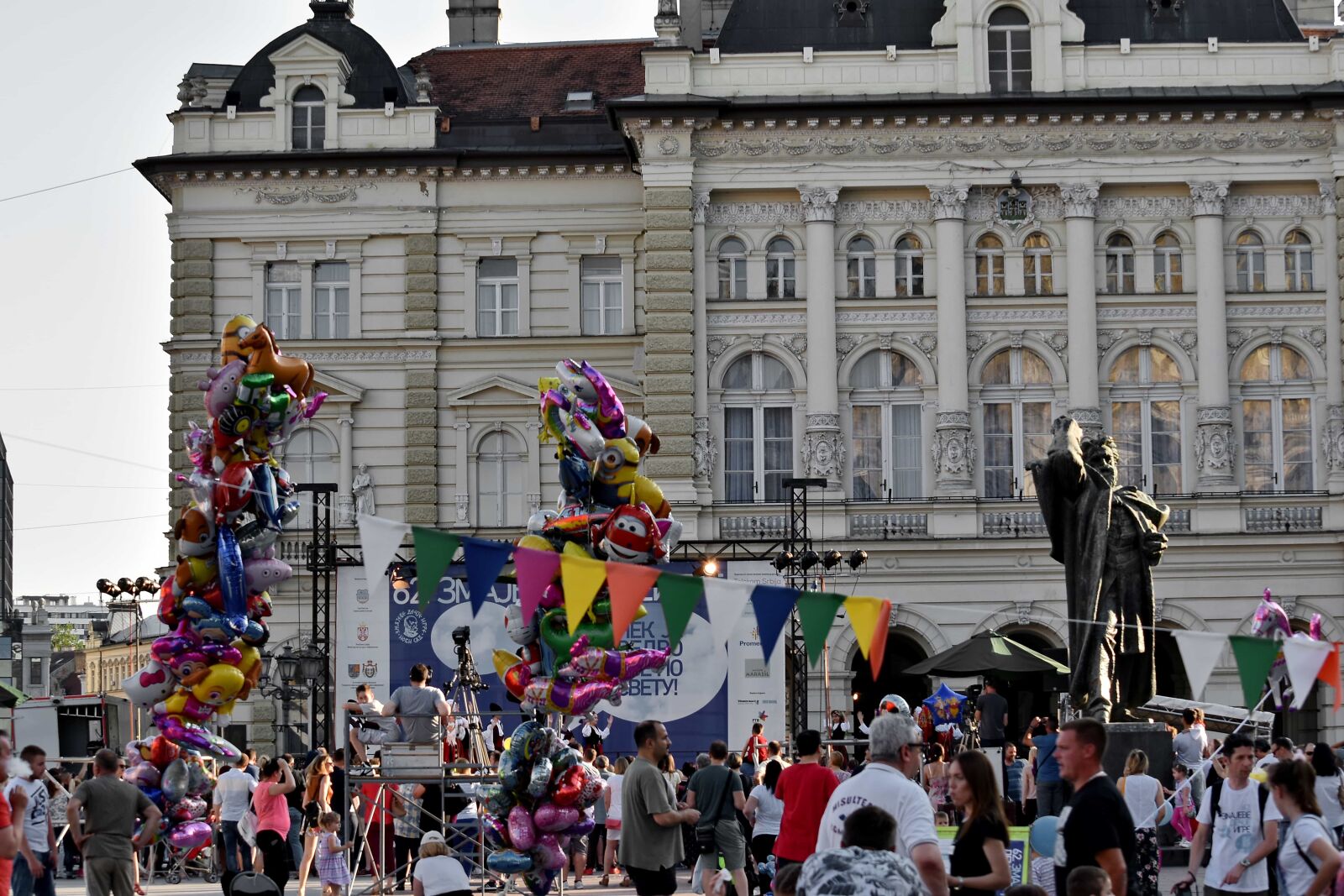 Nikon D5500 sample photo. Crowd, festival, street, people photography
