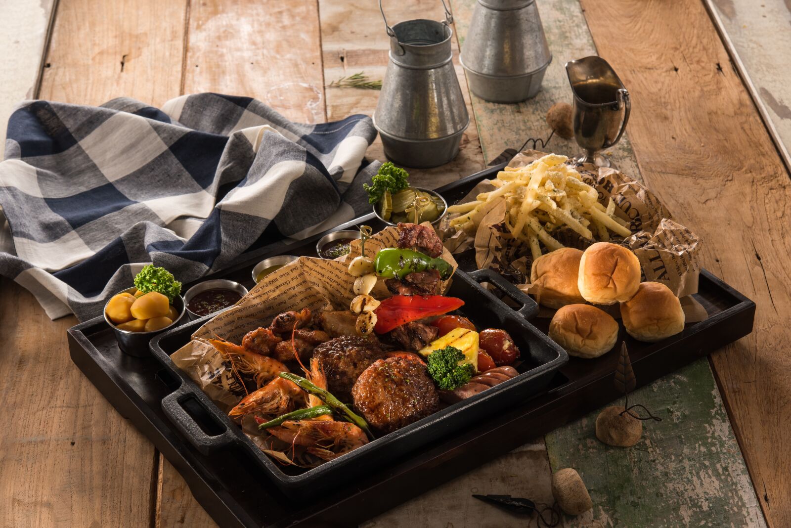 Nikon D810 sample photo. Barbeque, platter, bbq photography