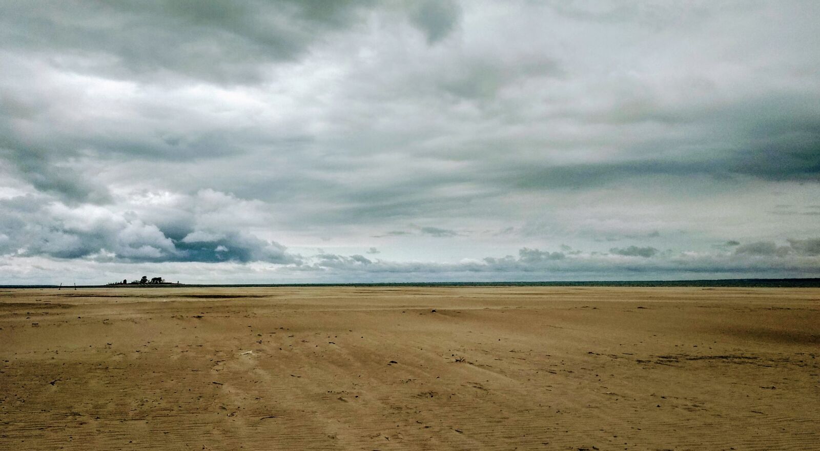 Xiaomi Redmi 4X sample photo. Sand, sky, beach photography