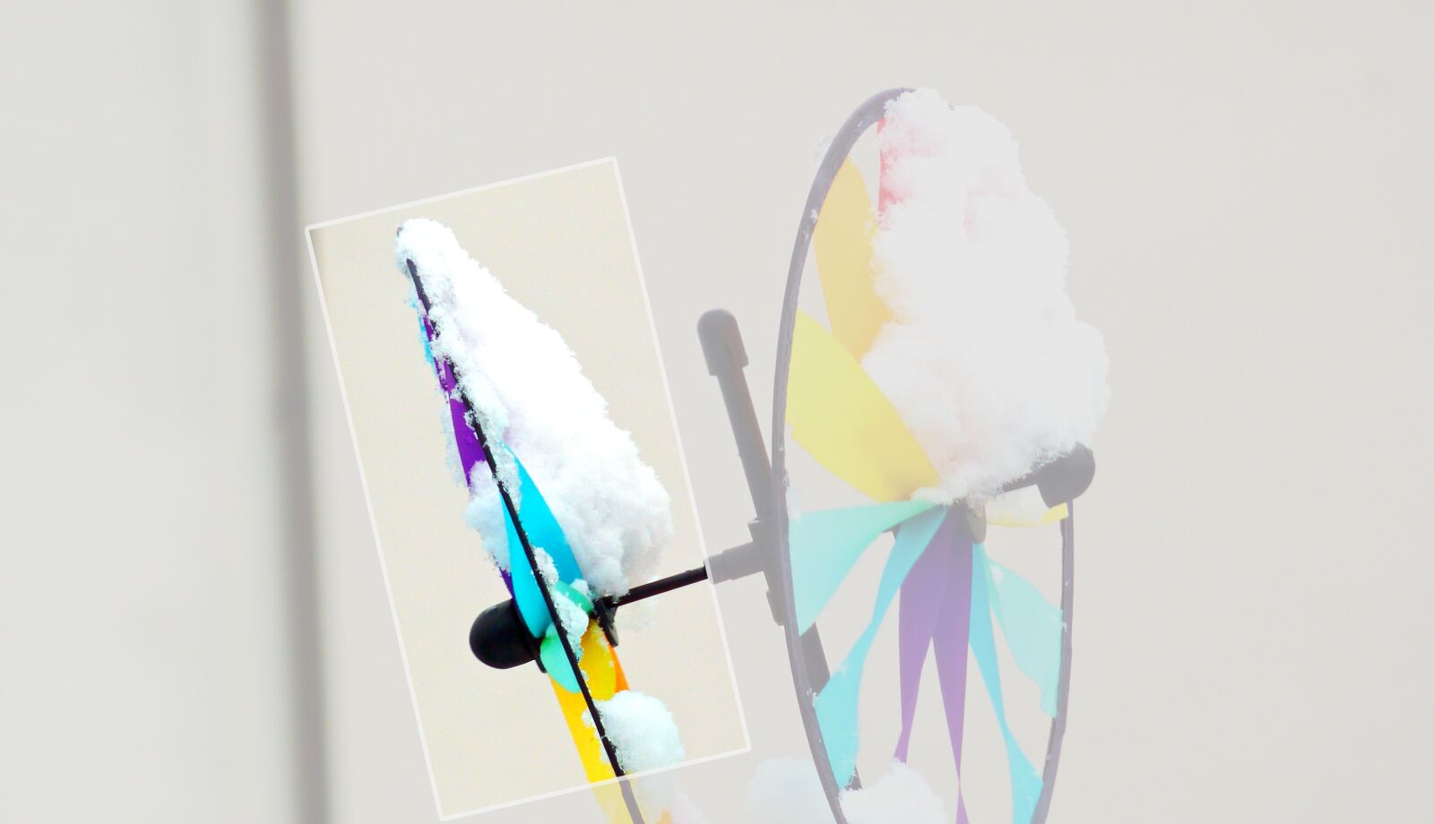 Panasonic DMC-TZ7 sample photo. Windspiel, colorful, winter photography