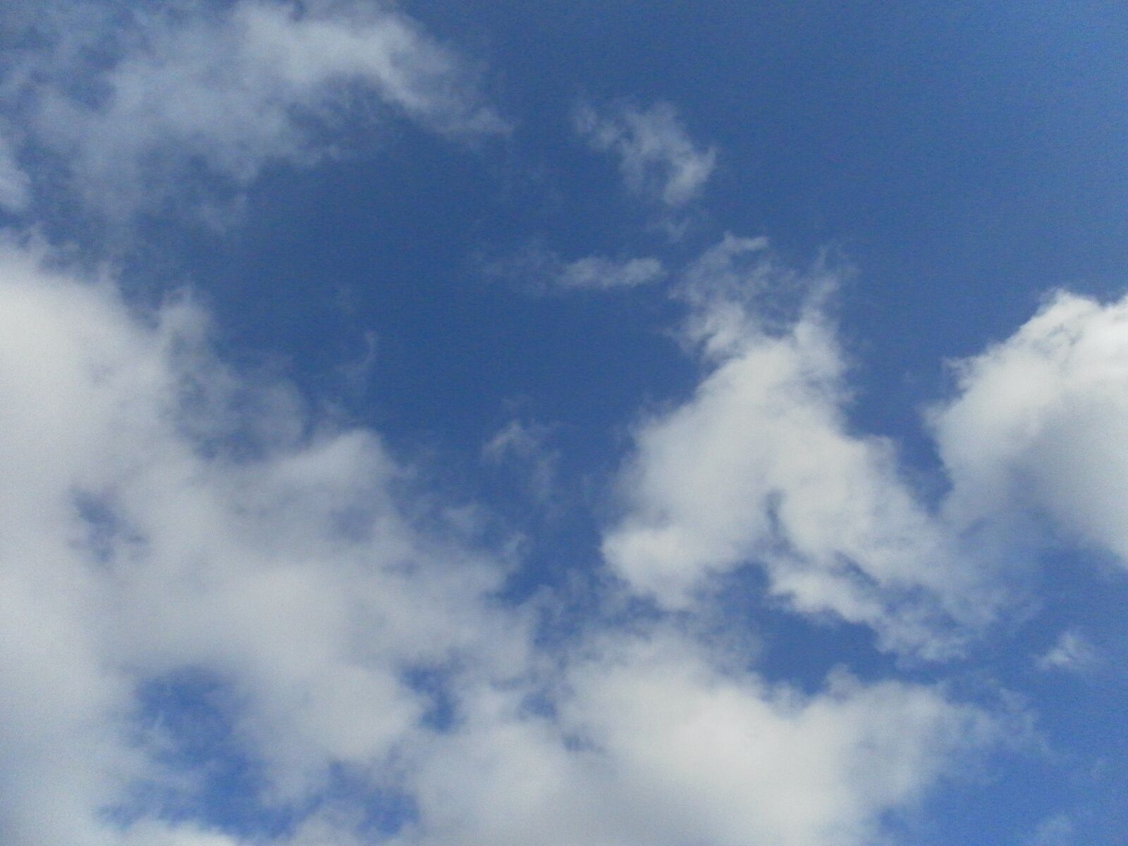 Samsung ST60 / VLUU ST60 /  TL105 /  ST61 sample photo. Sky, blue, clouds photography