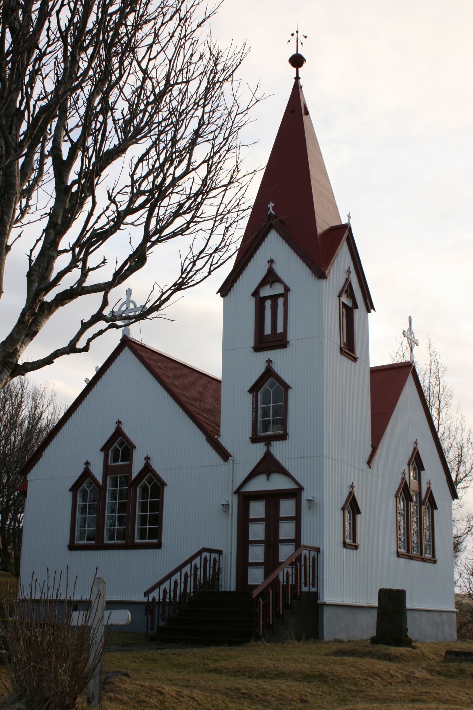 Canon EOS 400D (EOS Digital Rebel XTi / EOS Kiss Digital X) sample photo. Iceland, church photography