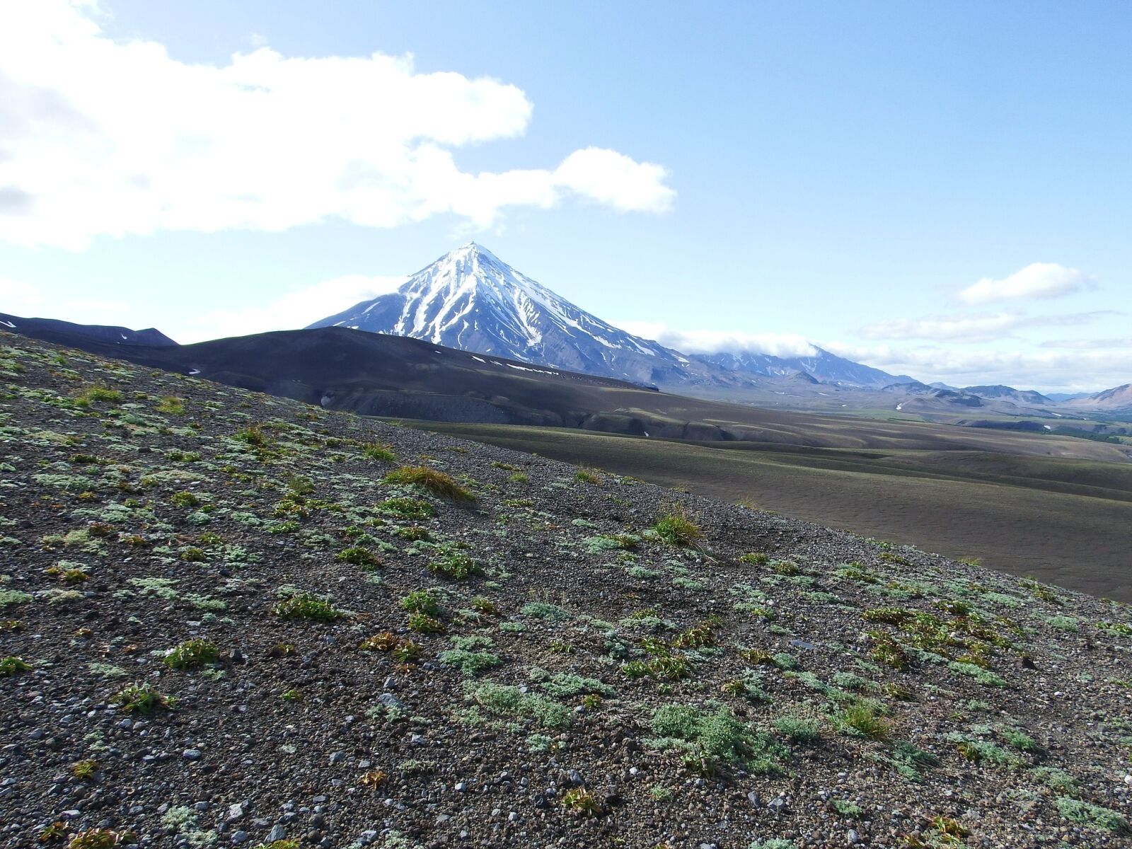 Fujifilm FinePix S1 sample photo. Volcano, the foot, toxins photography