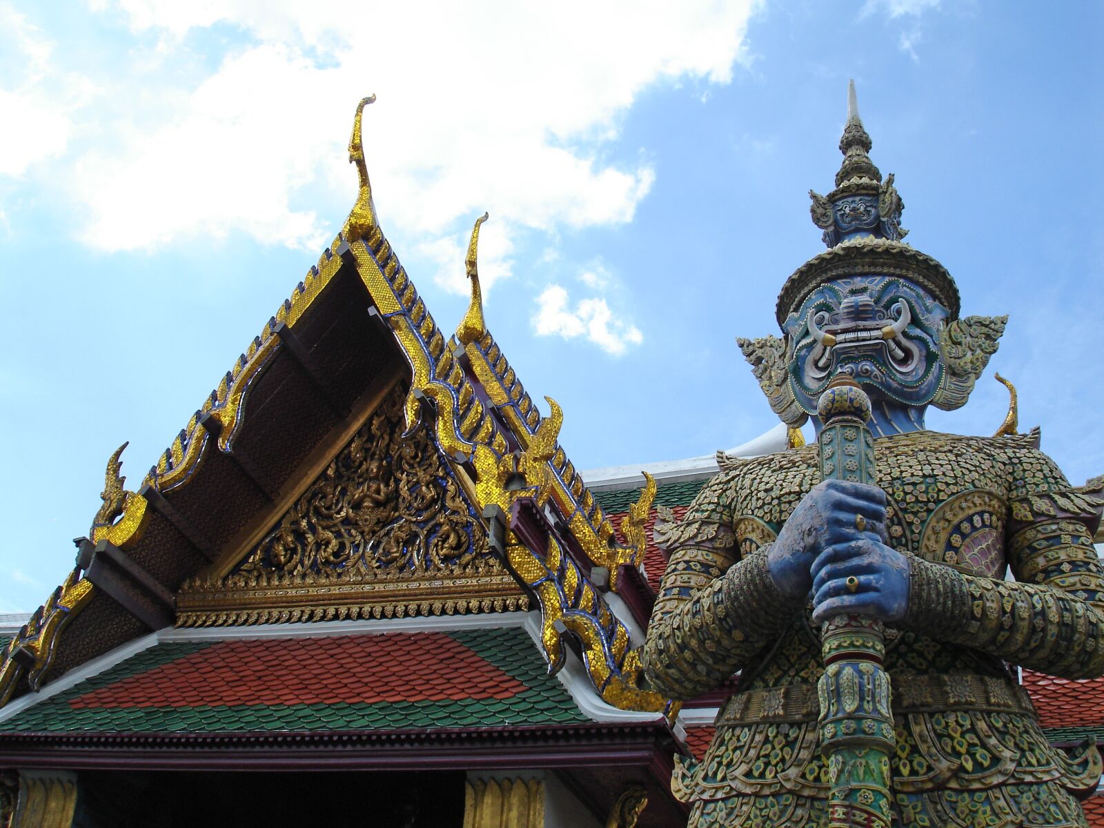 Sony DSC-W7 sample photo. Bangkok, temple, thailand photography