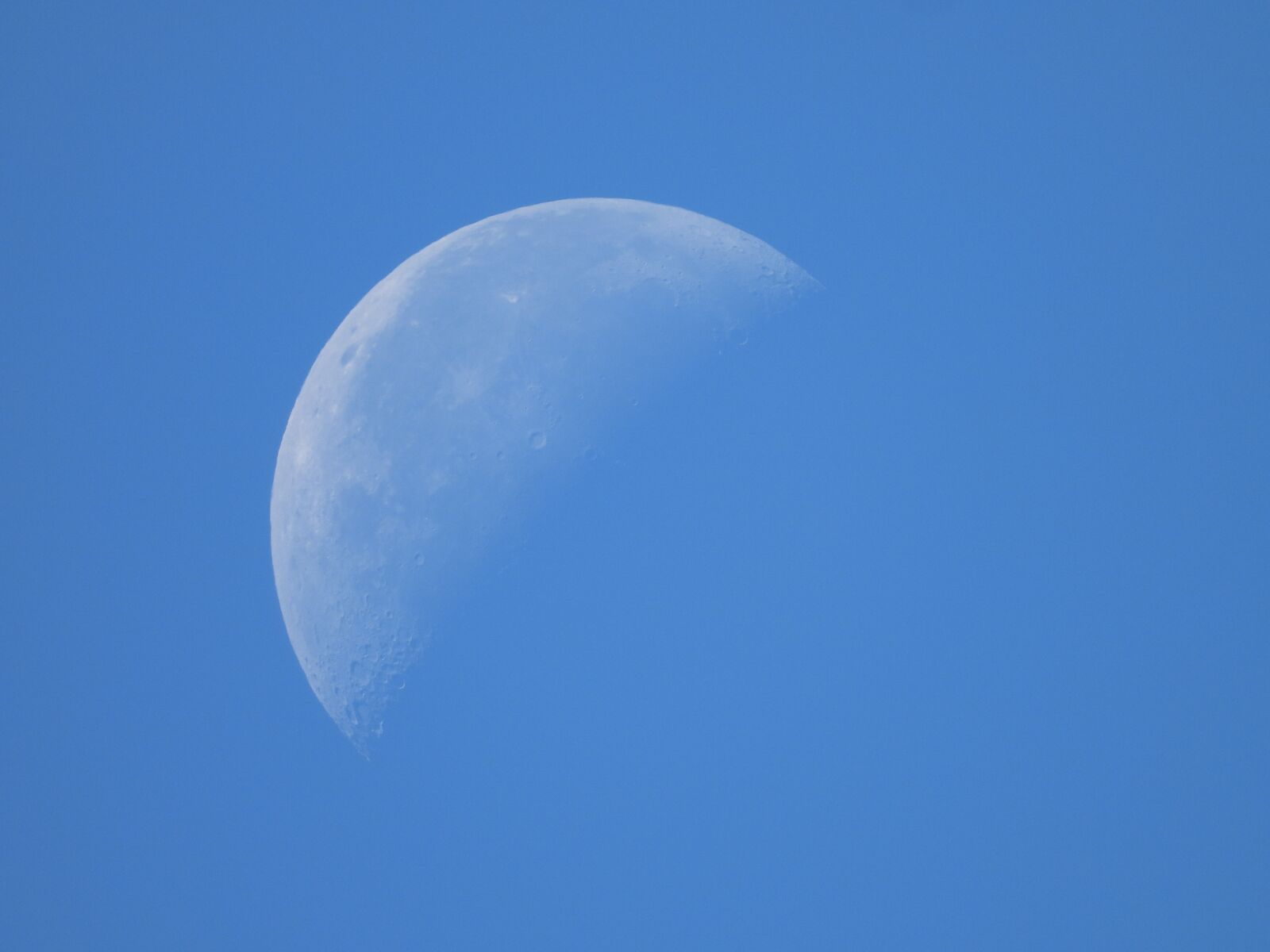 Nikon Coolpix P1000 sample photo. Moon, sky, blue photography