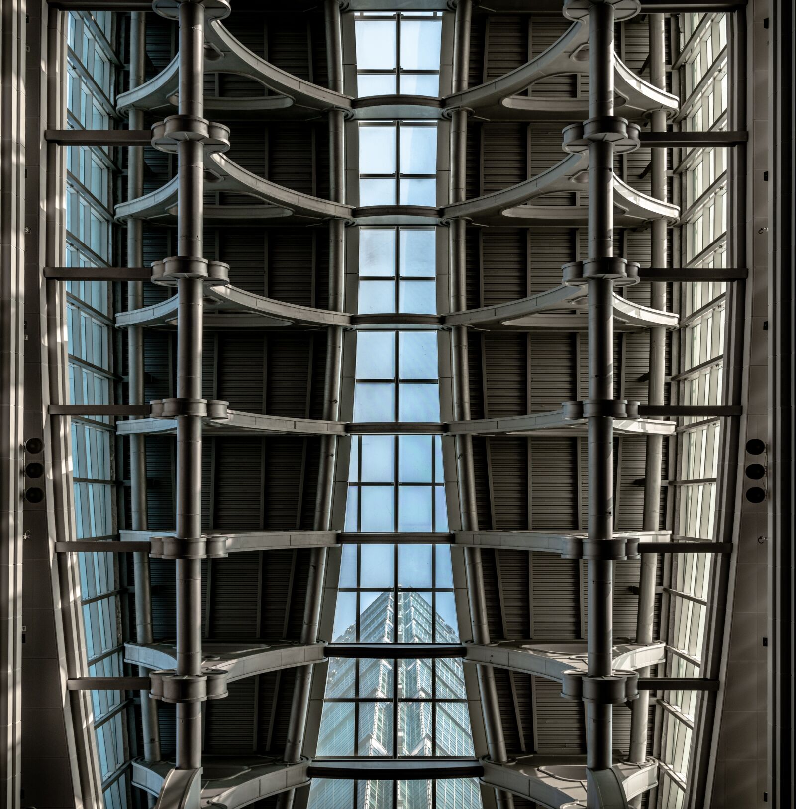 Tamron 28-75mm F2.8 Di III RXD sample photo. Taipei 101, taiwan, taipei photography