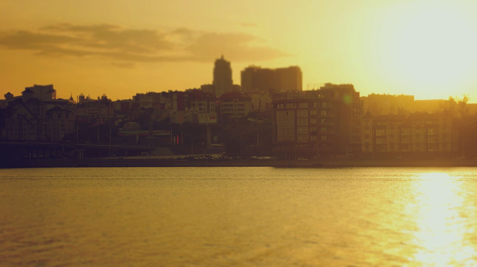 Sony Alpha DSLR-A290 sample photo. City, embankment, sunset photography