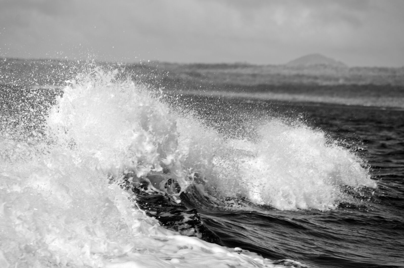 Nikon D3200 sample photo. Wave, black and white photography