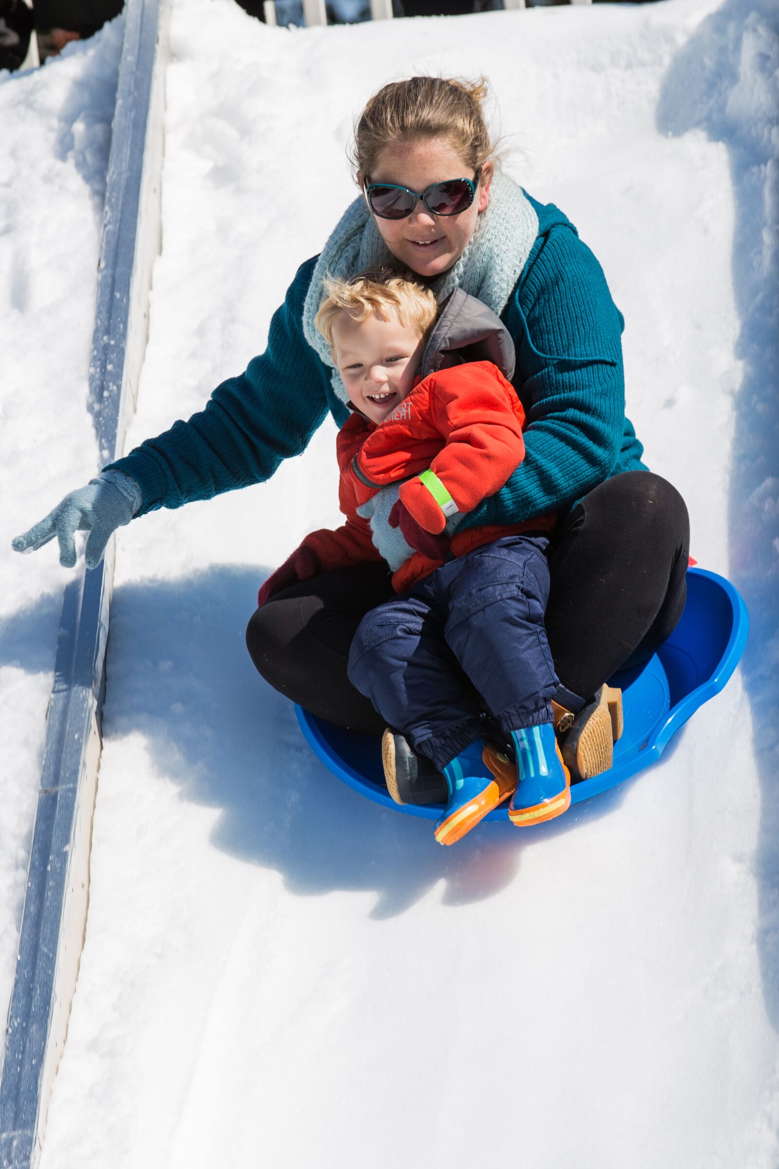 Canon EOS 6D sample photo. Snow, sled, fun photography