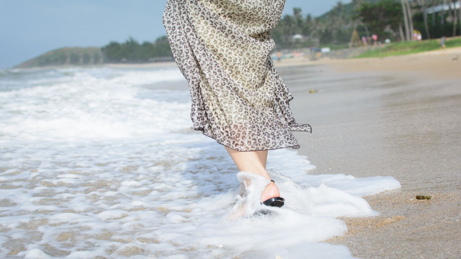 Nikon D7100 sample photo. Woman, beach, sea photography
