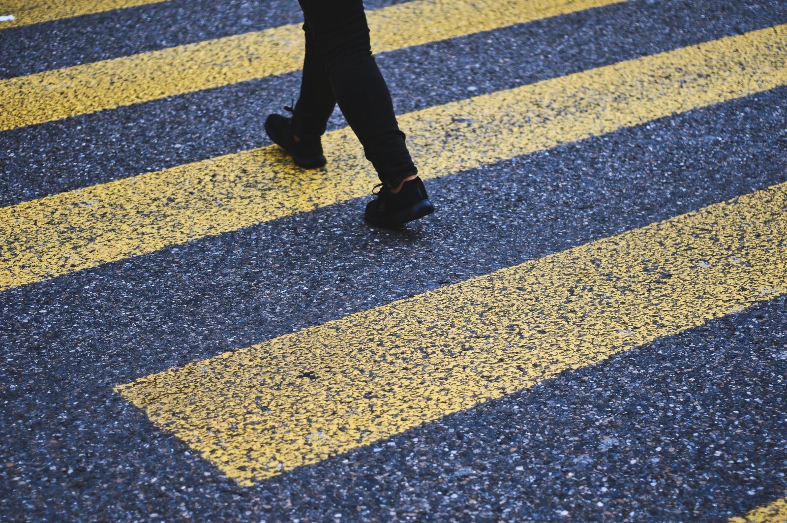 Nikon D300S sample photo. Crosswalk, pedestrian, signalling photography