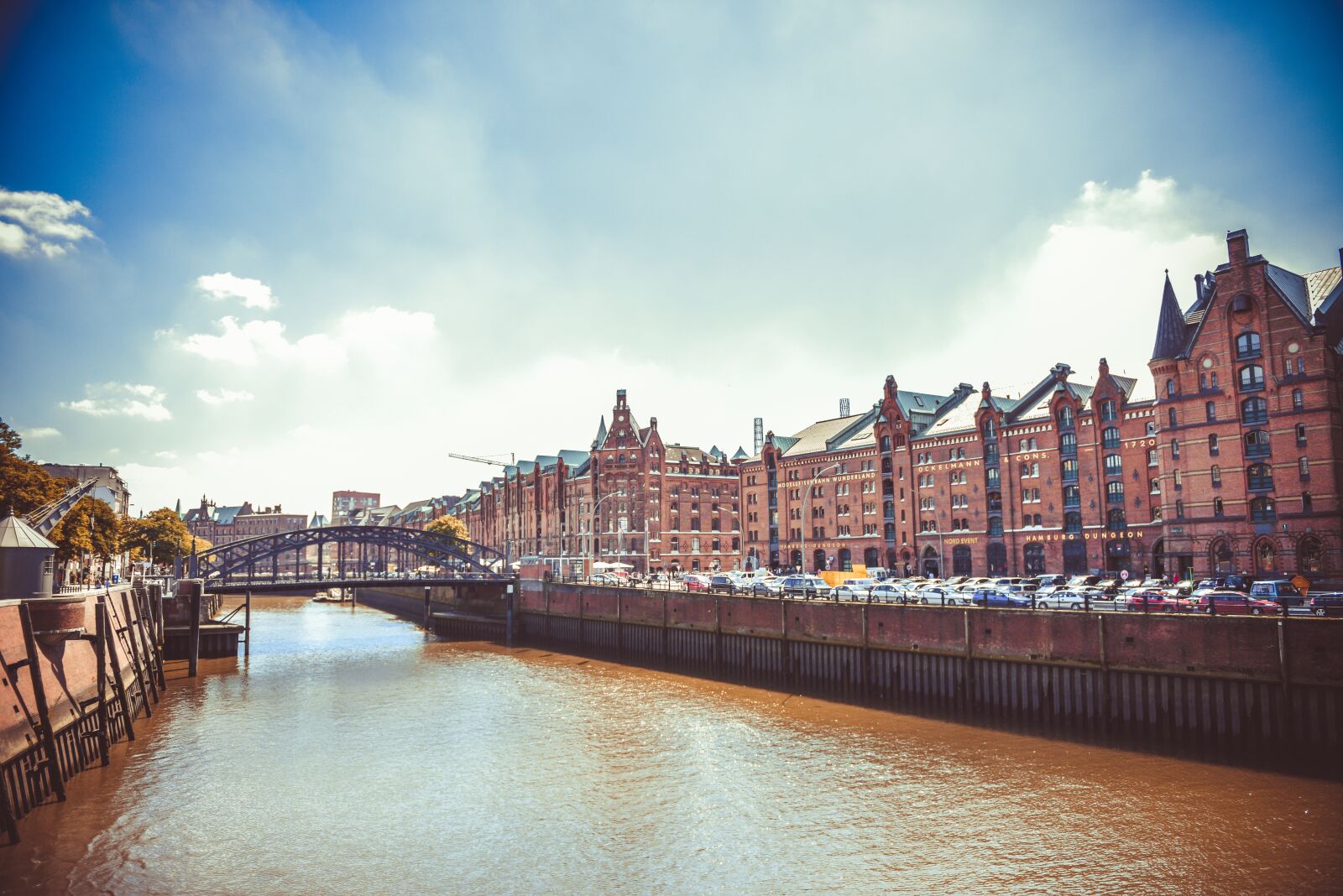 Nikon D810 sample photo. Architecture, channel, city photography