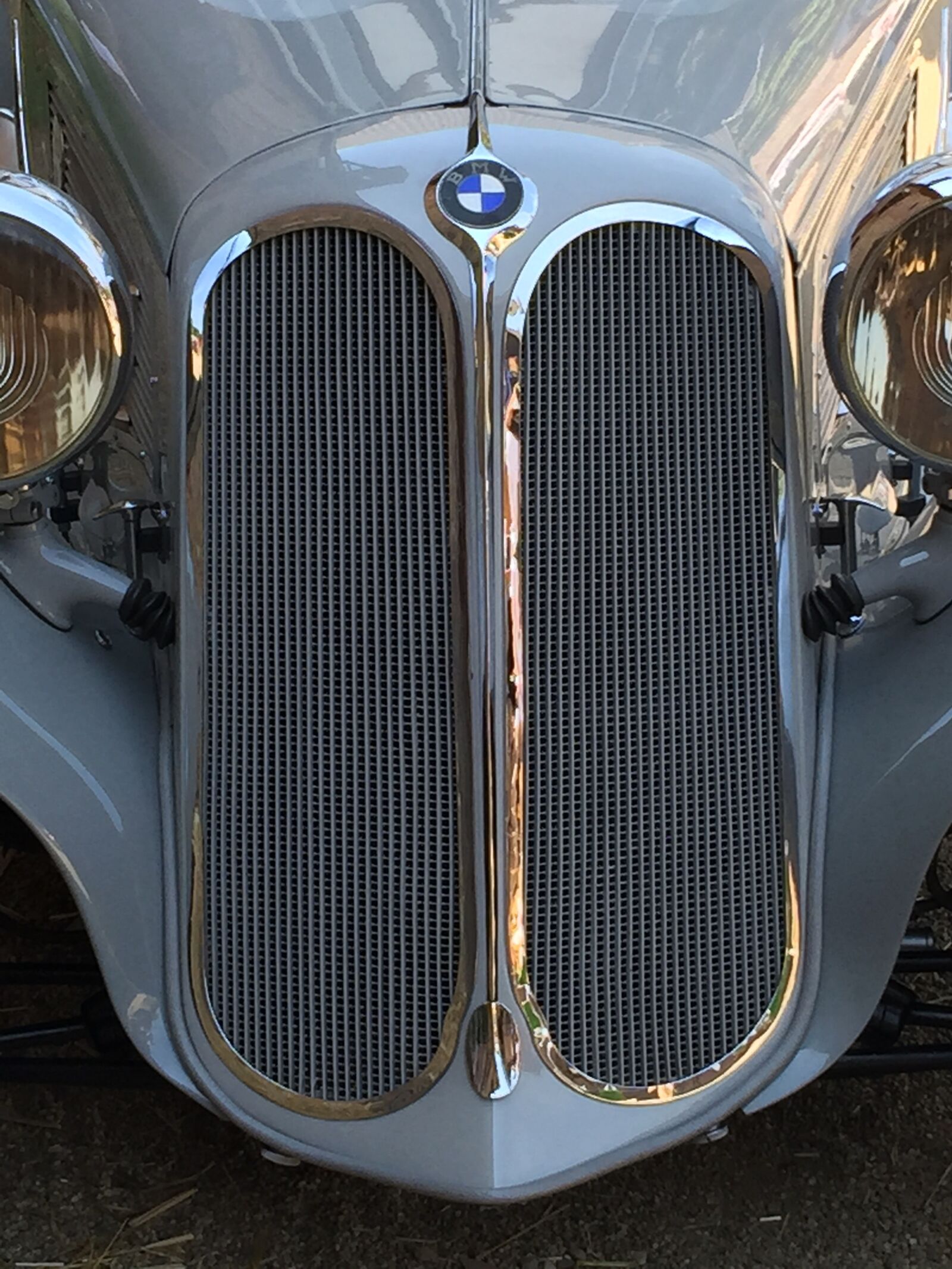 iPhone 6 Plus back camera 4.15mm f/2.2 sample photo. Auto, oldtimer, classic photography