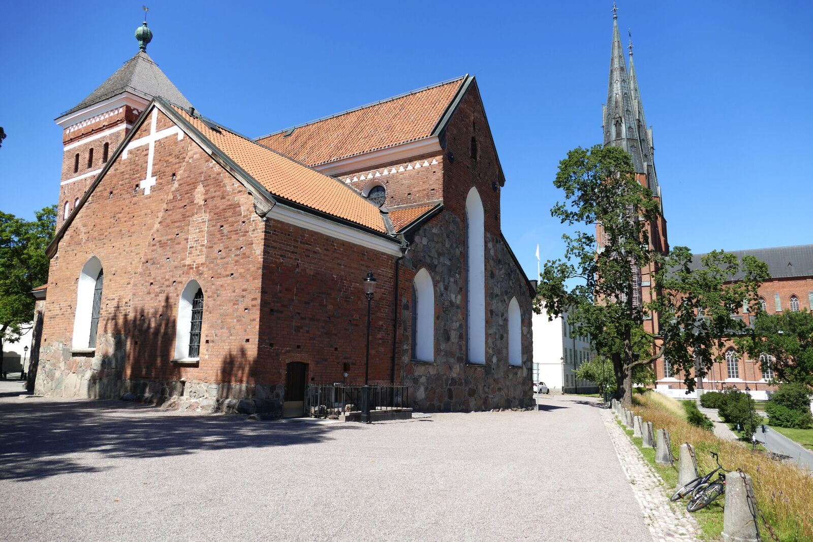 Panasonic Lumix DMC-FZ1000 sample photo. Uppsala, sweden, architecture photography
