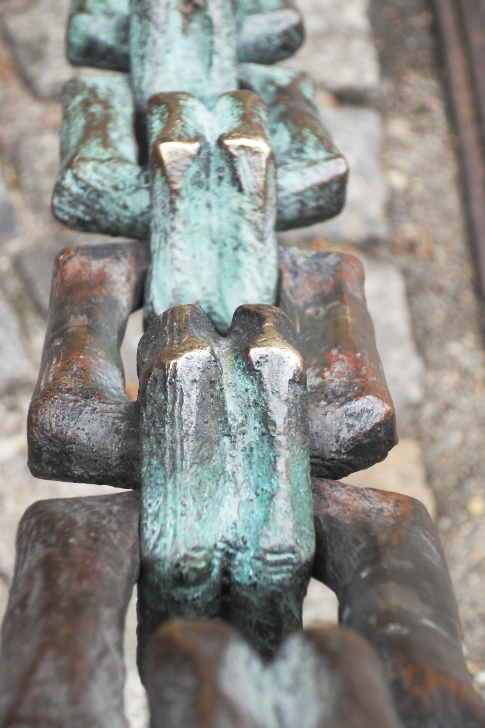 Samsung WB500, WB510 / VLUU WB500 /  HZ10W sample photo. Chain, chain glider, metal photography