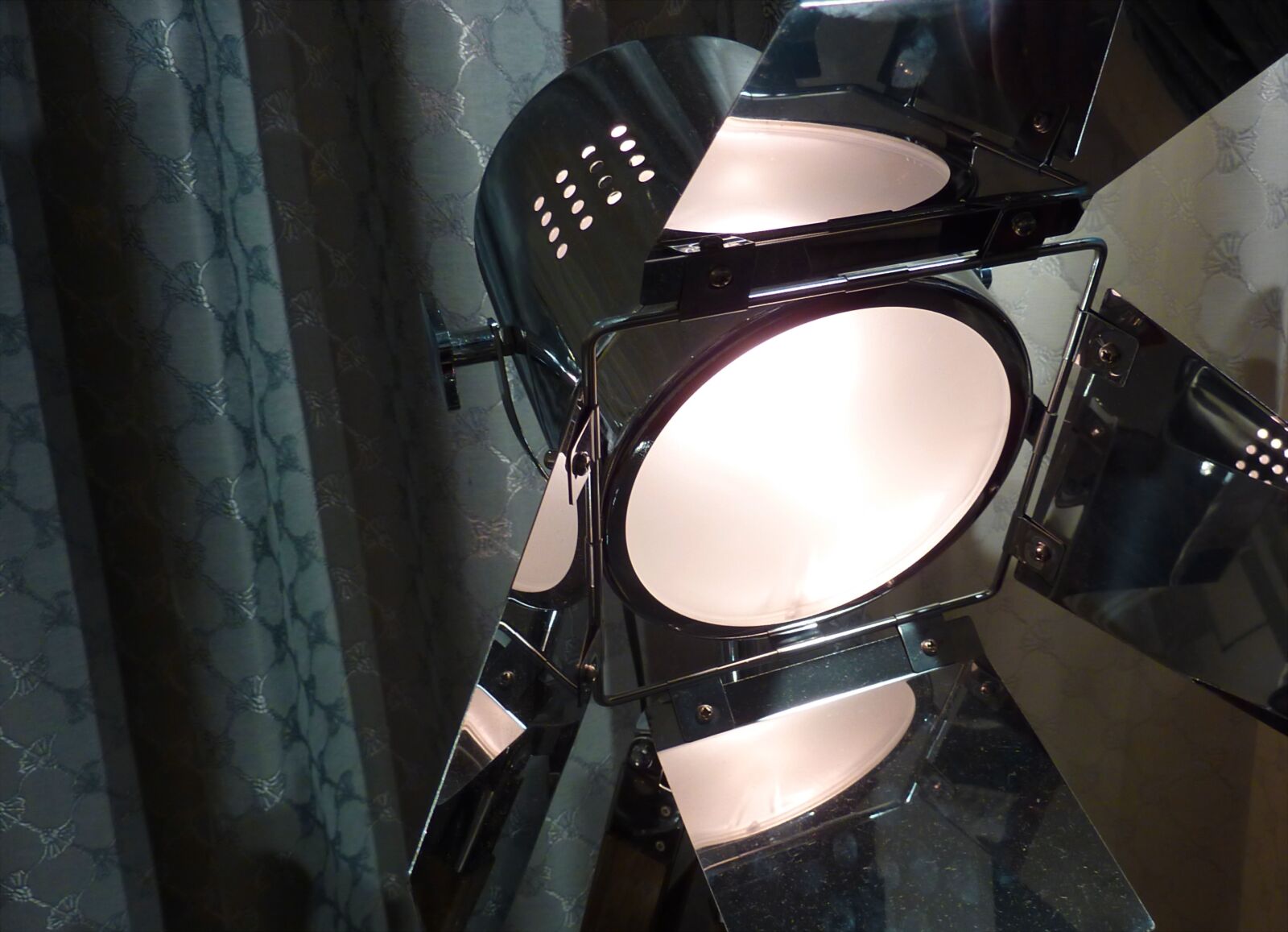 Panasonic DMC-TZ7 sample photo. Light, lighting, candlestick photography