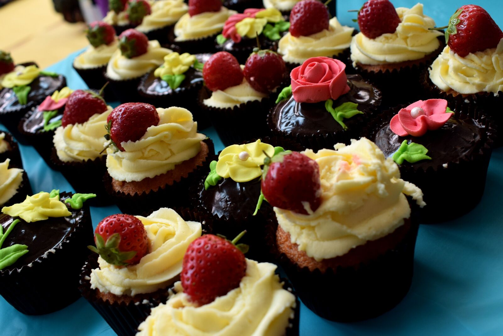 Nikon D3300 sample photo. Cake, food, strawberries photography
