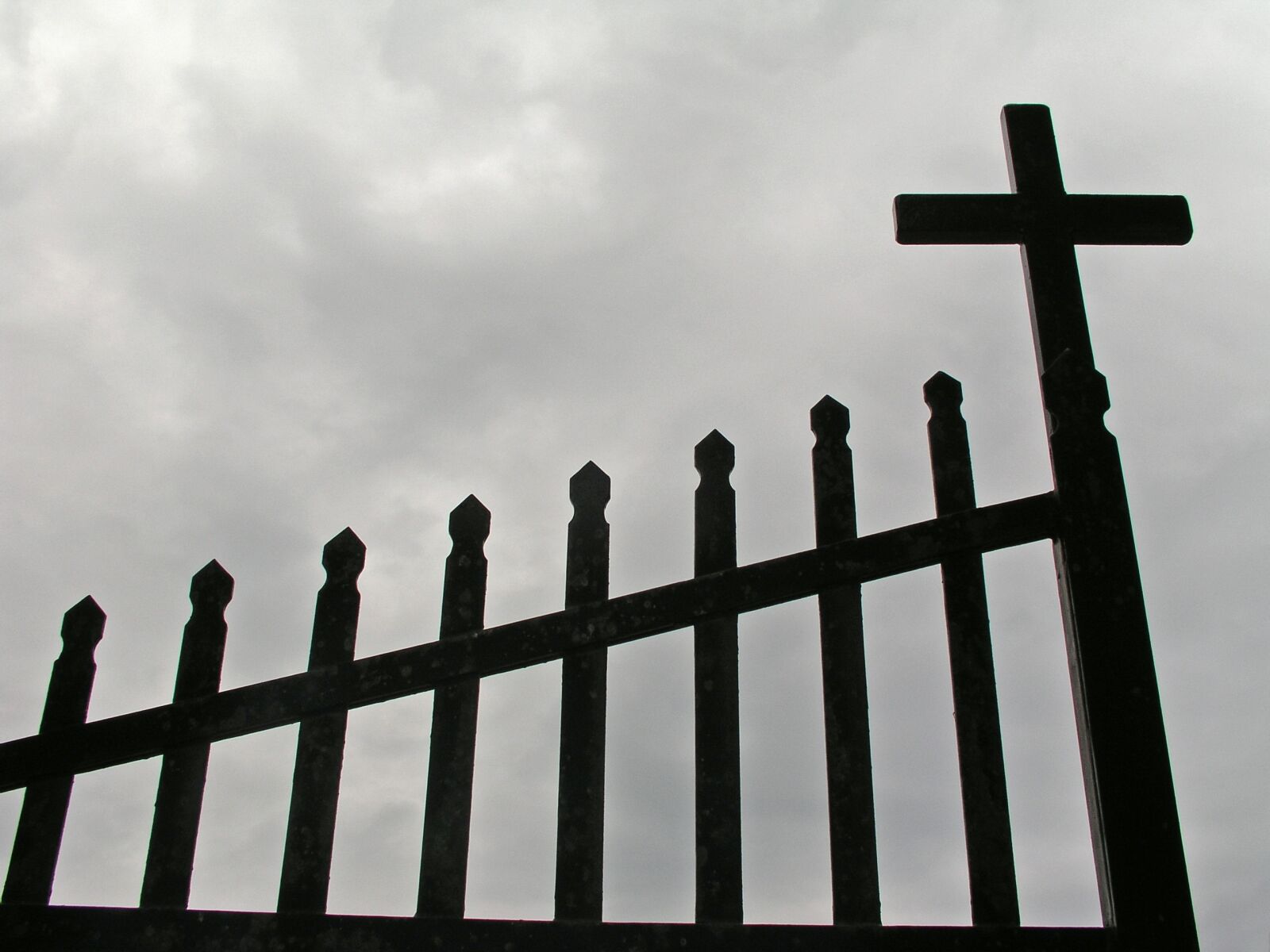 Olympus C5050Z sample photo. Church, cross, entrance photography
