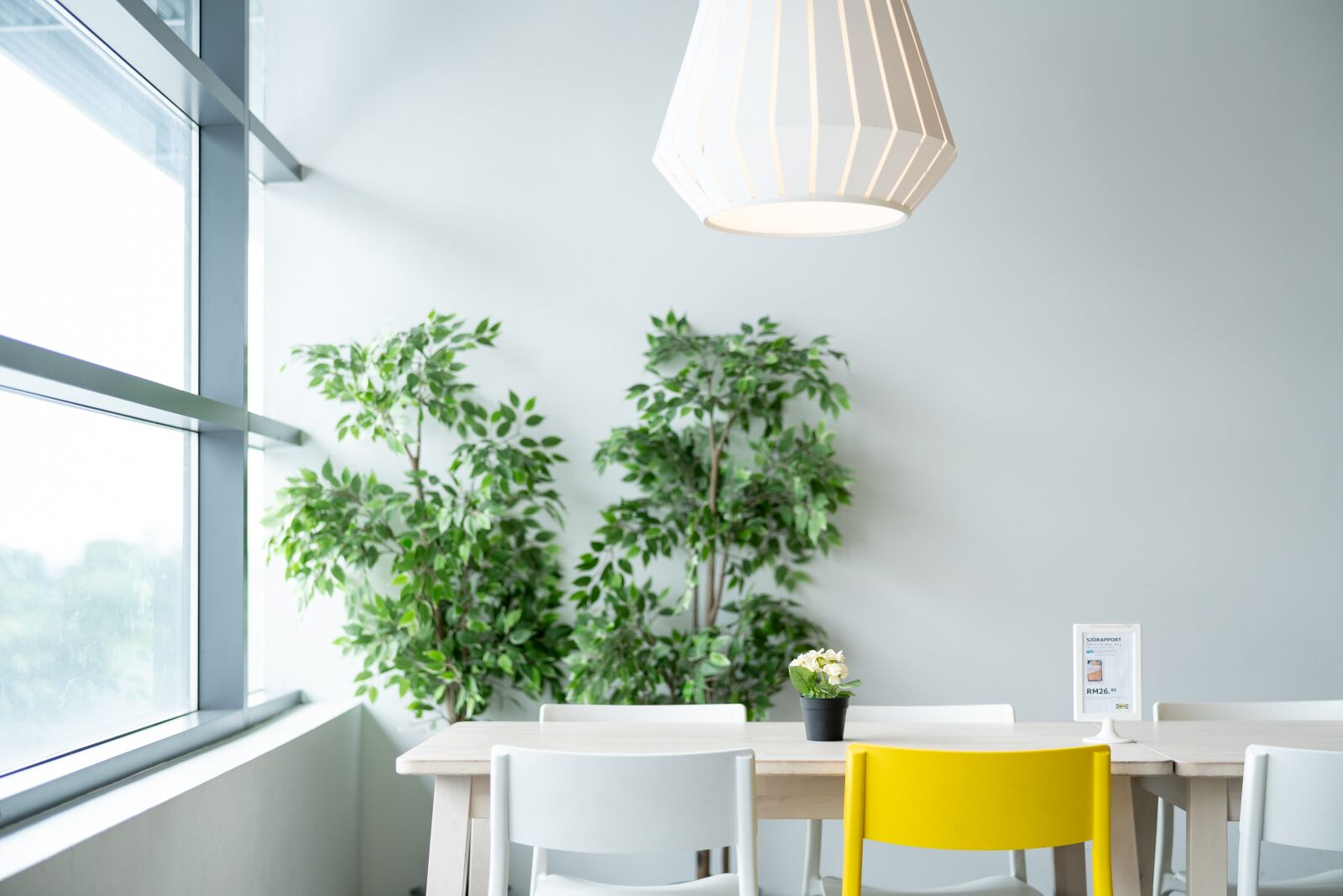 Sony a7 III + Sony Planar T* FE 50mm F1.4 ZA sample photo. Ikea, table, dining photography