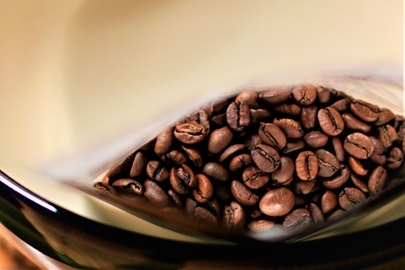 Canon EOS 70D + Canon EF 50mm F1.4 USM sample photo. Coffee beans, coffee, beans photography