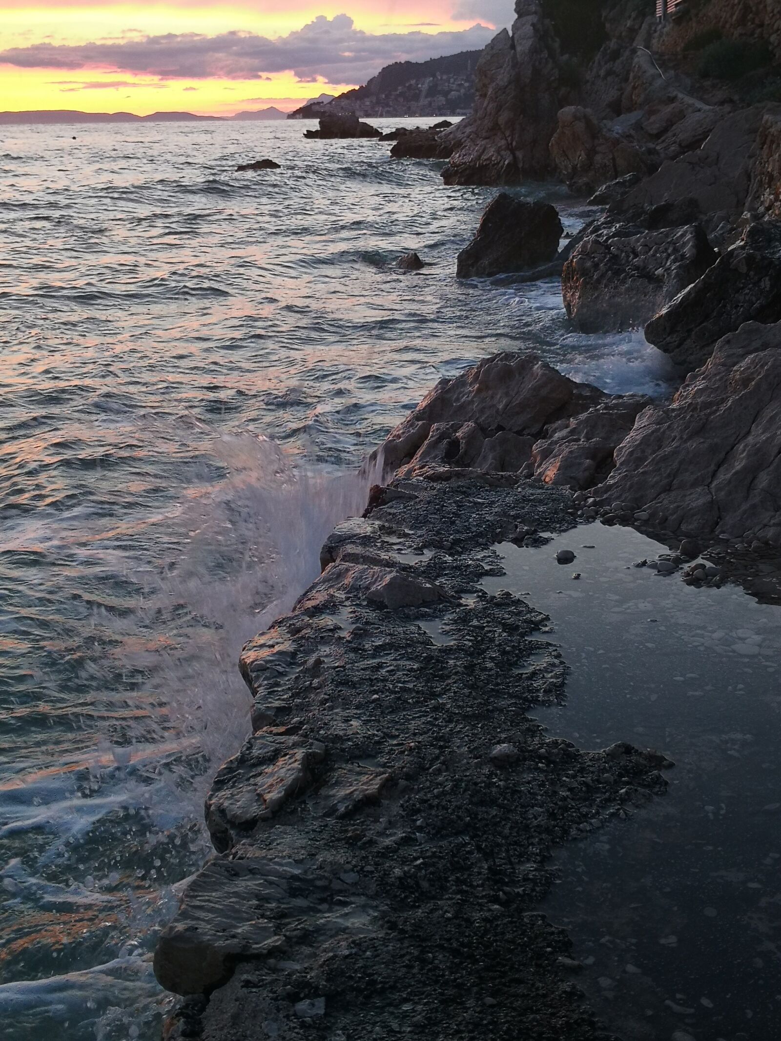 HUAWEI Mate 10 Pro sample photo. Water, coast, sunset photography